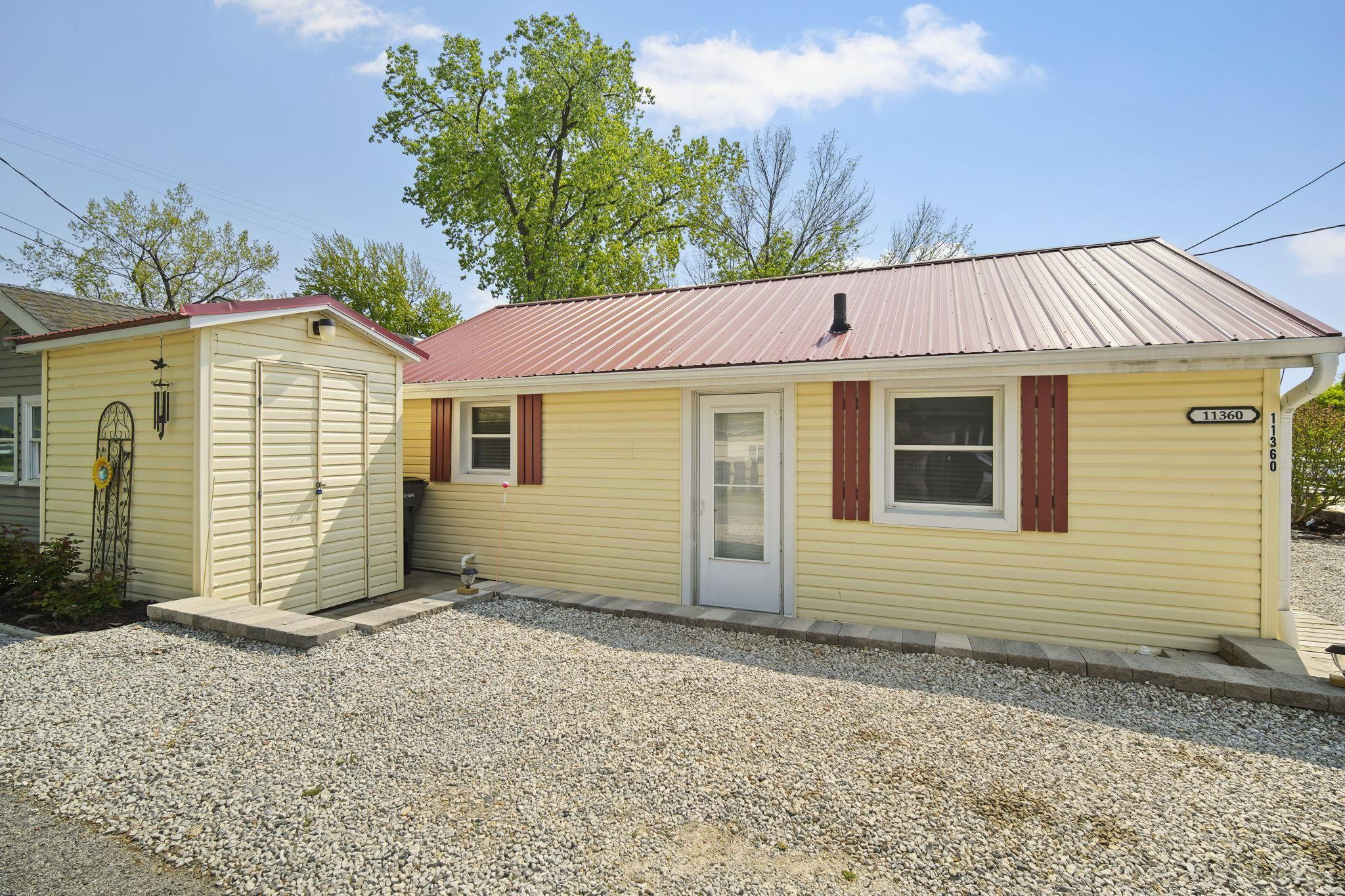 11360 W Ferndale Drive, Manitou Beach, MI 49253 — Photo 2