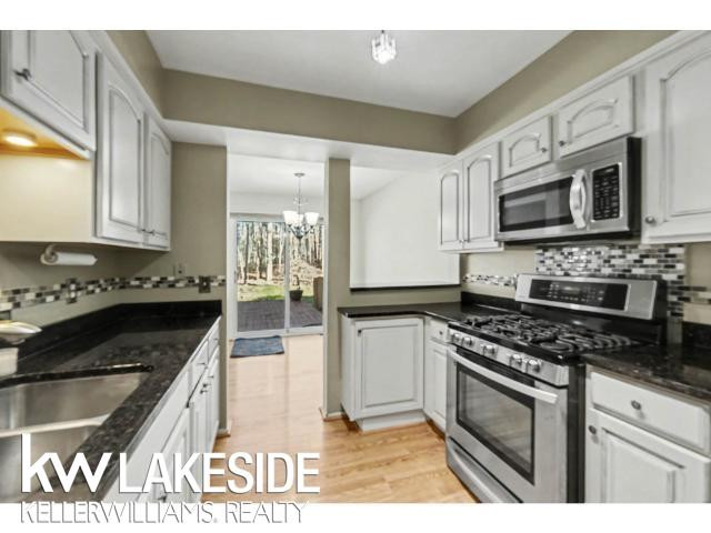 1568 Brentwood Drive, Troy, MI 48098 — Photo 7