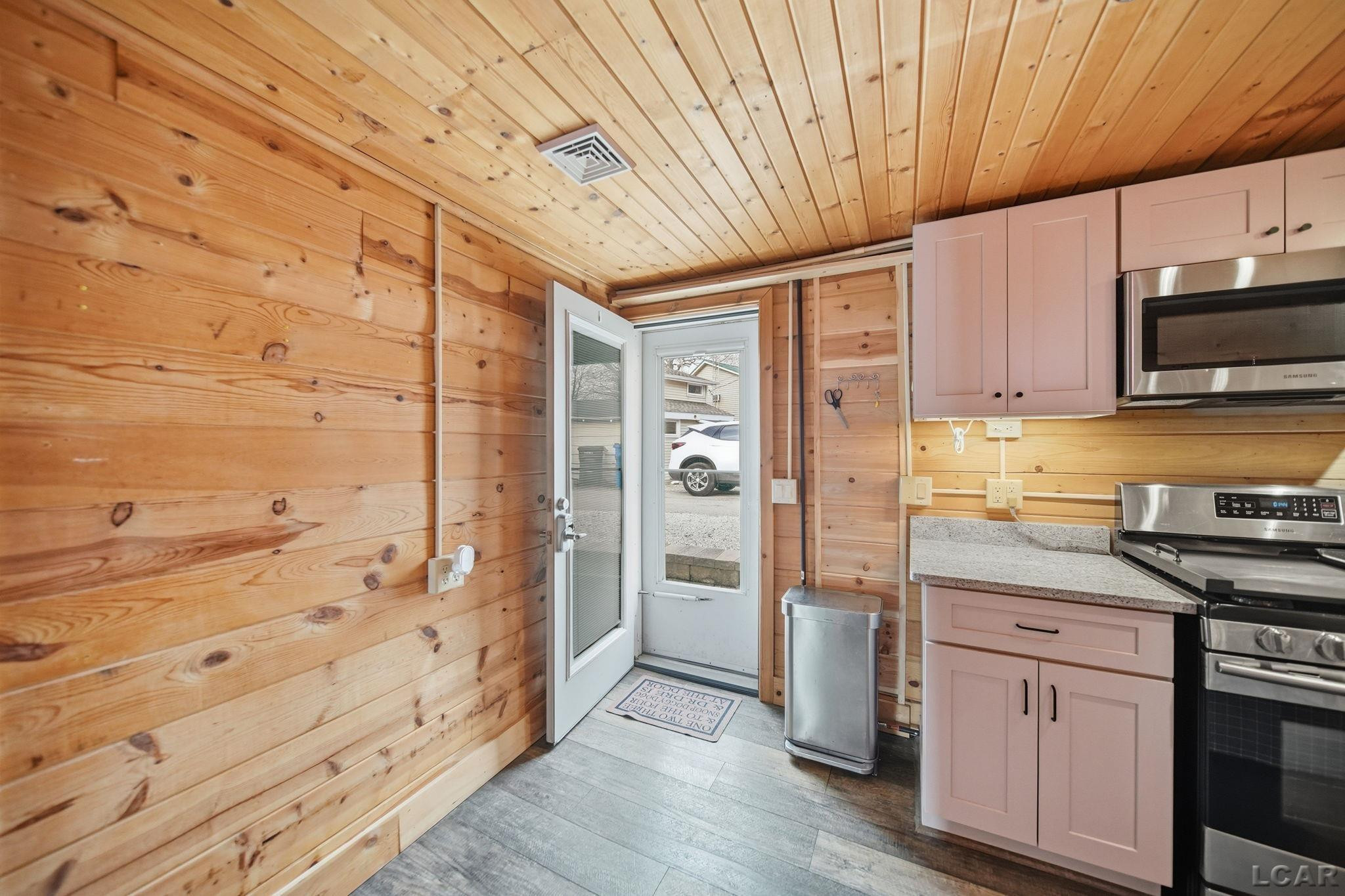 11360 W Ferndale Drive, Manitou Beach, MI 49253 — Photo 5