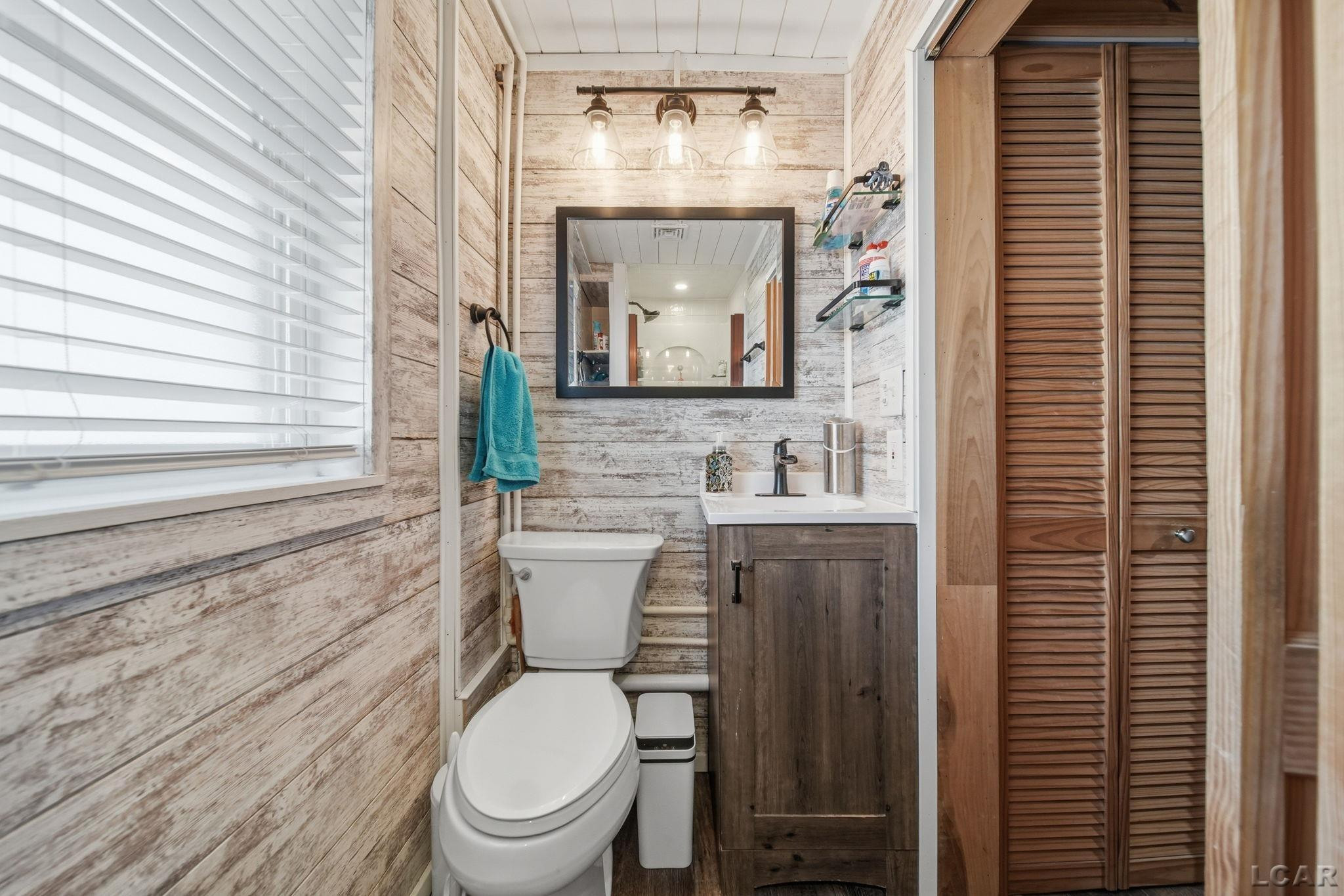 11360 W Ferndale Drive, Manitou Beach, MI 49253 — Photo 12