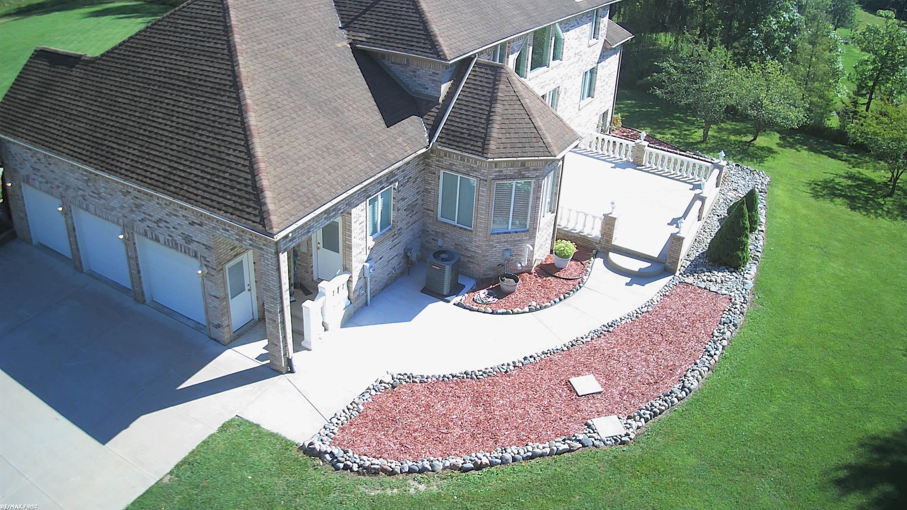 400 E Romeo Road, MI — Photo 14