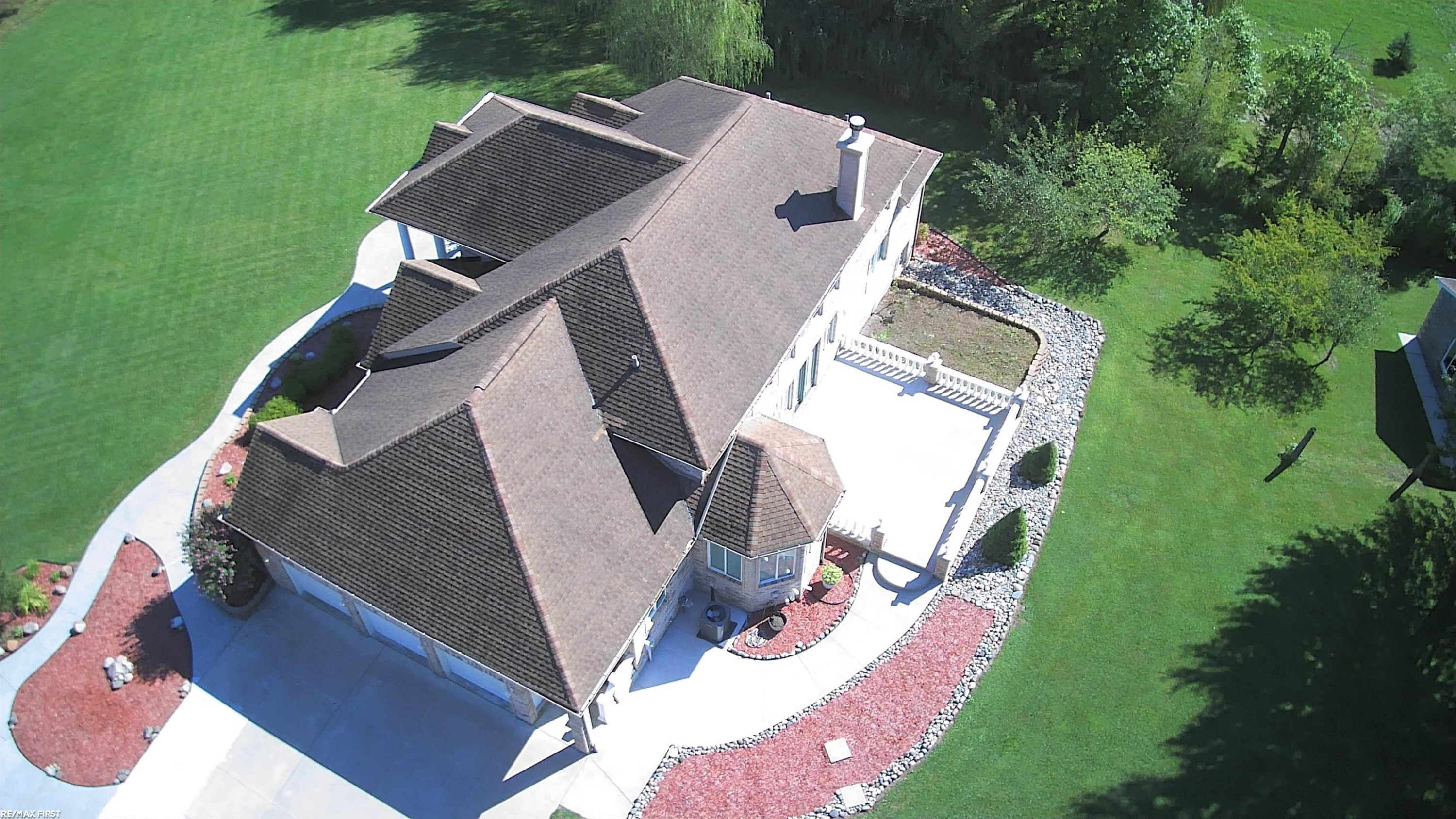 400 E Romeo Road, MI — Photo 15