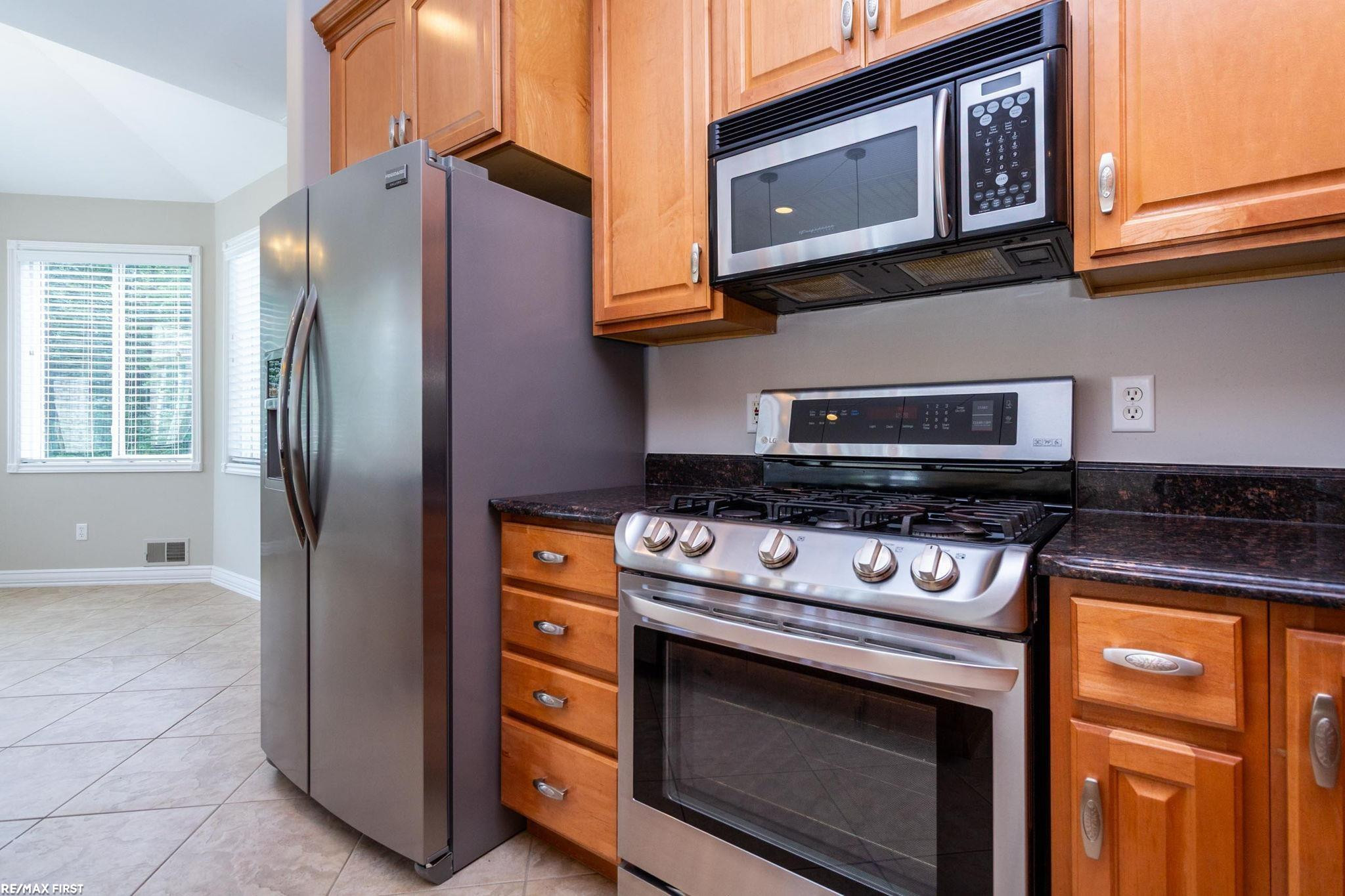 400 E Romeo Road, MI — Photo 44
