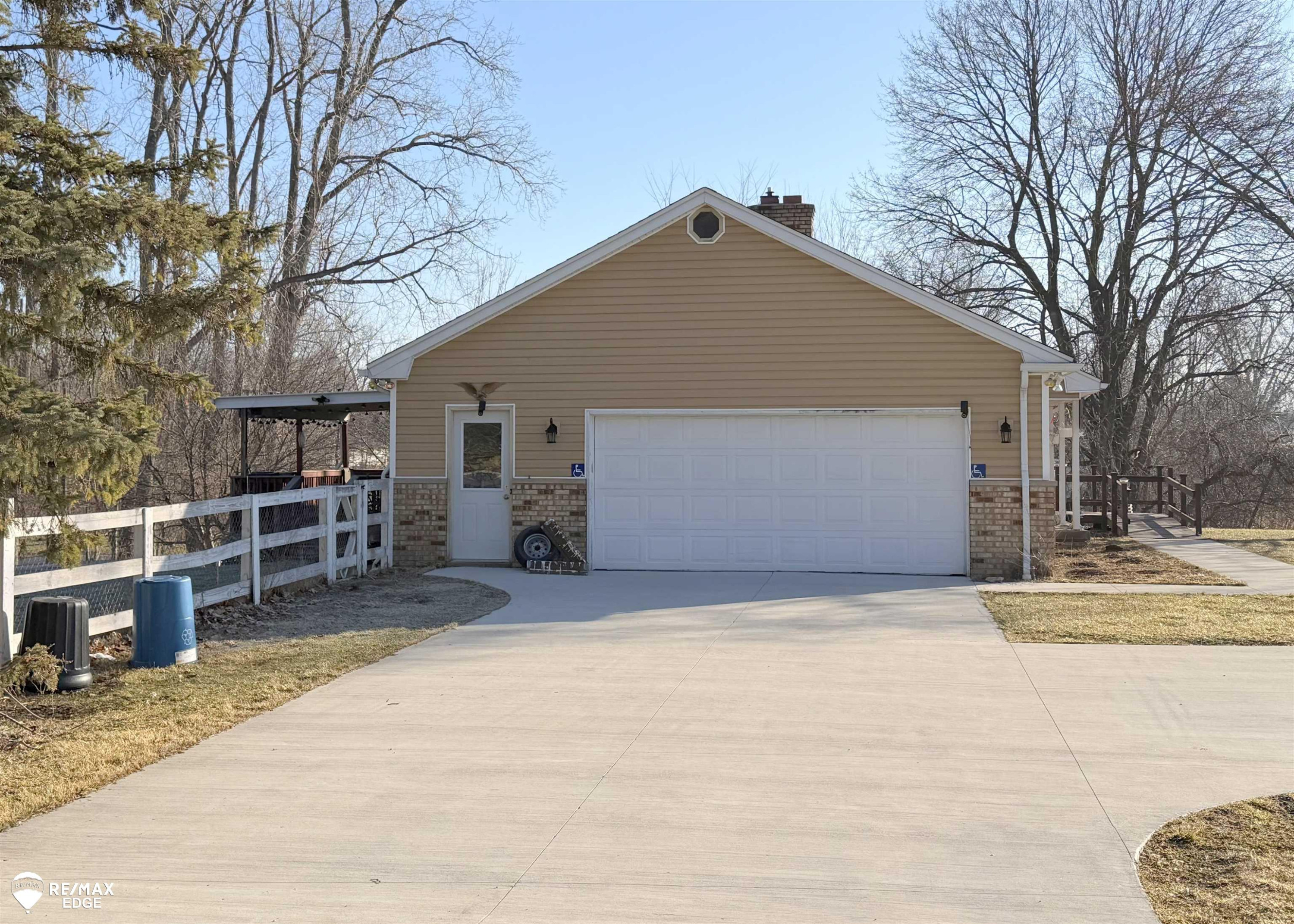 10239 Dar Lane, MI — Photo 4