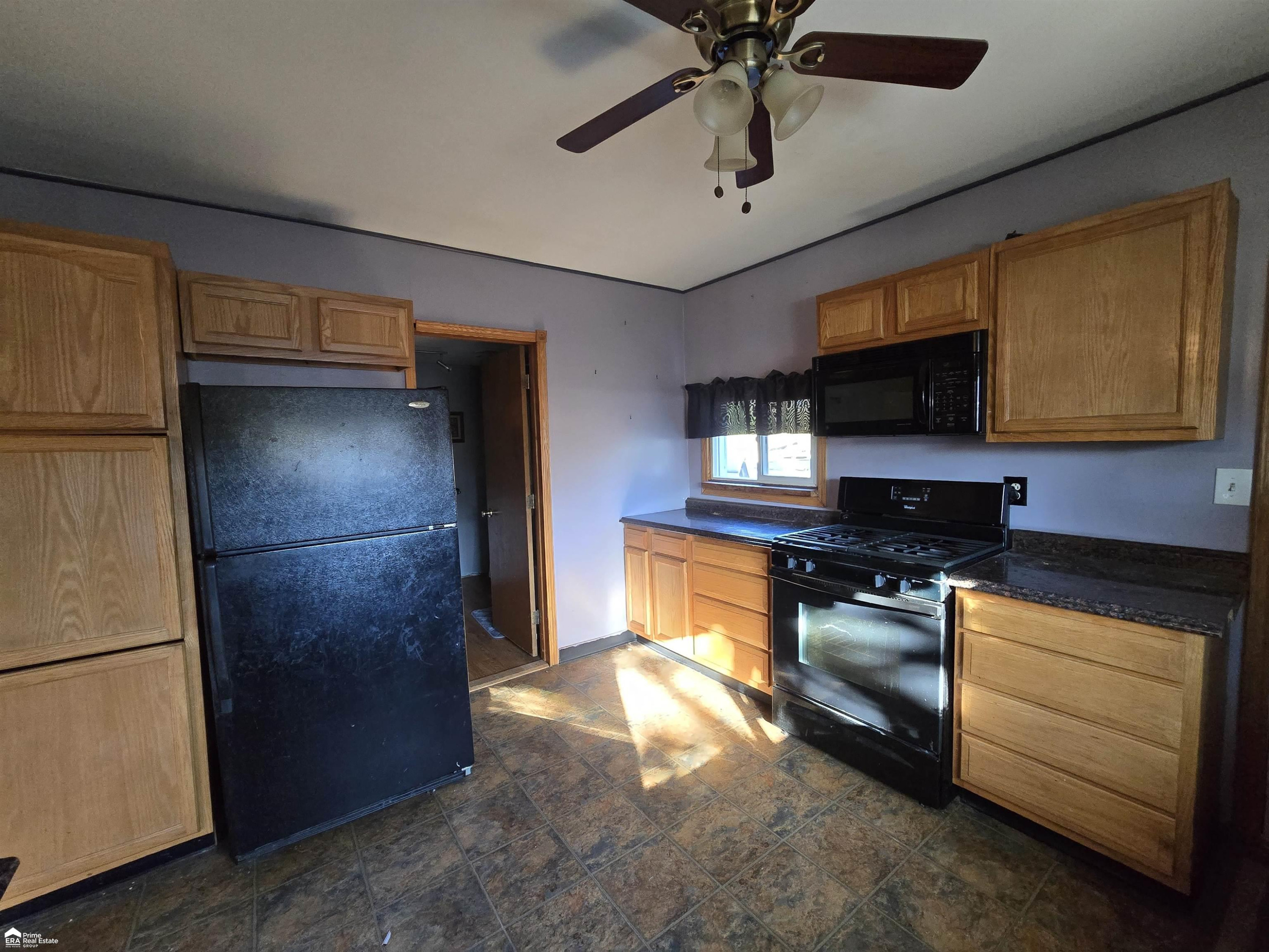 402 W Perry Street, Durand, MI 48429 — Photo 2