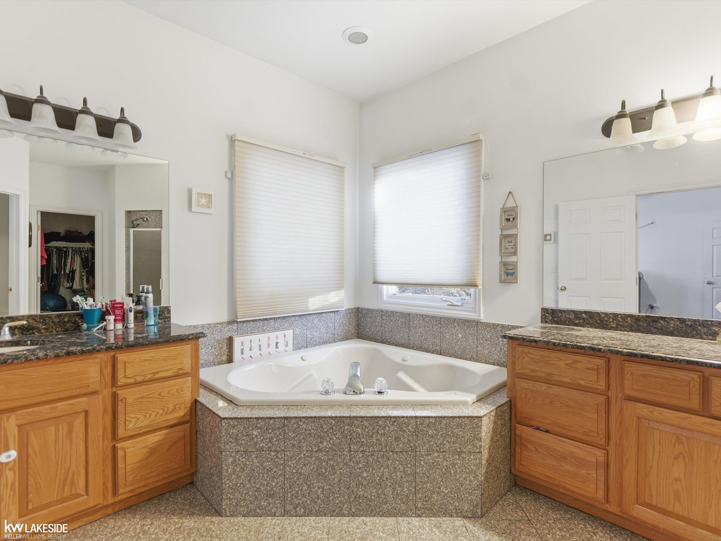 53792 Dominique Court, Shelby Twp, MI 48315 — Photo 21