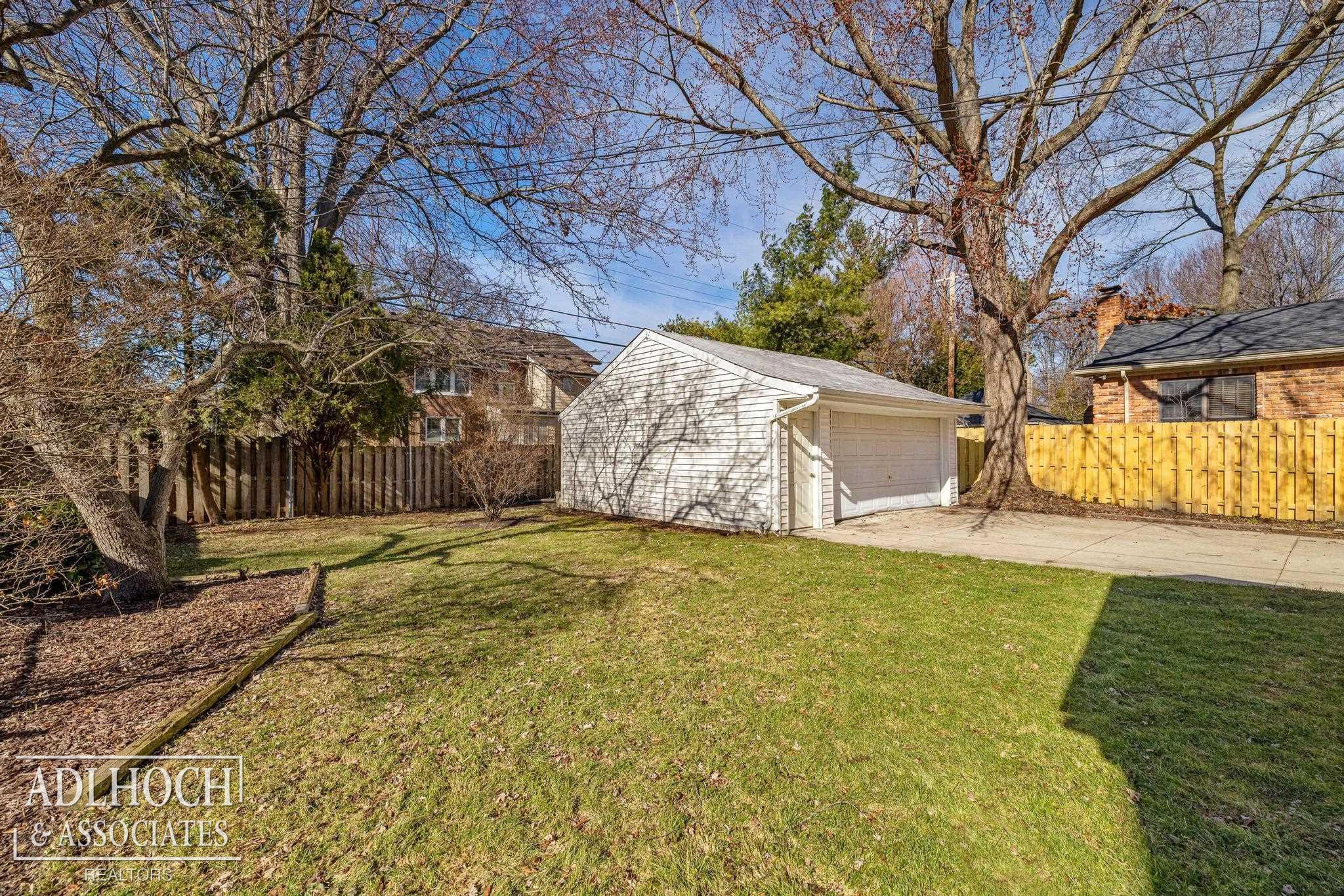 883 Lakepointe Street, Grosse Pointe, MI 48230 — Photo 34