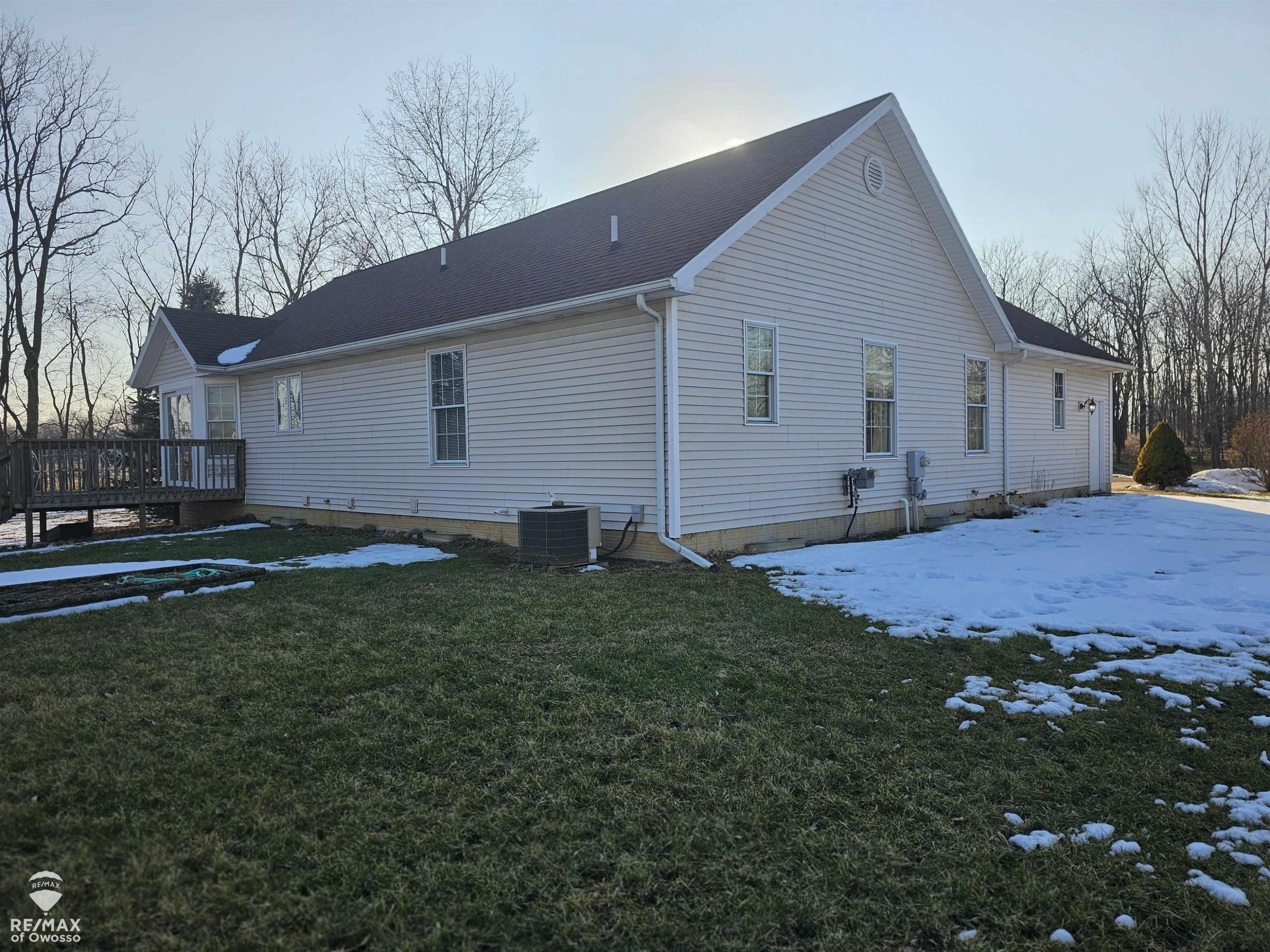 2431 S Morrice Road, Owosso, MI 48867 — Photo 32