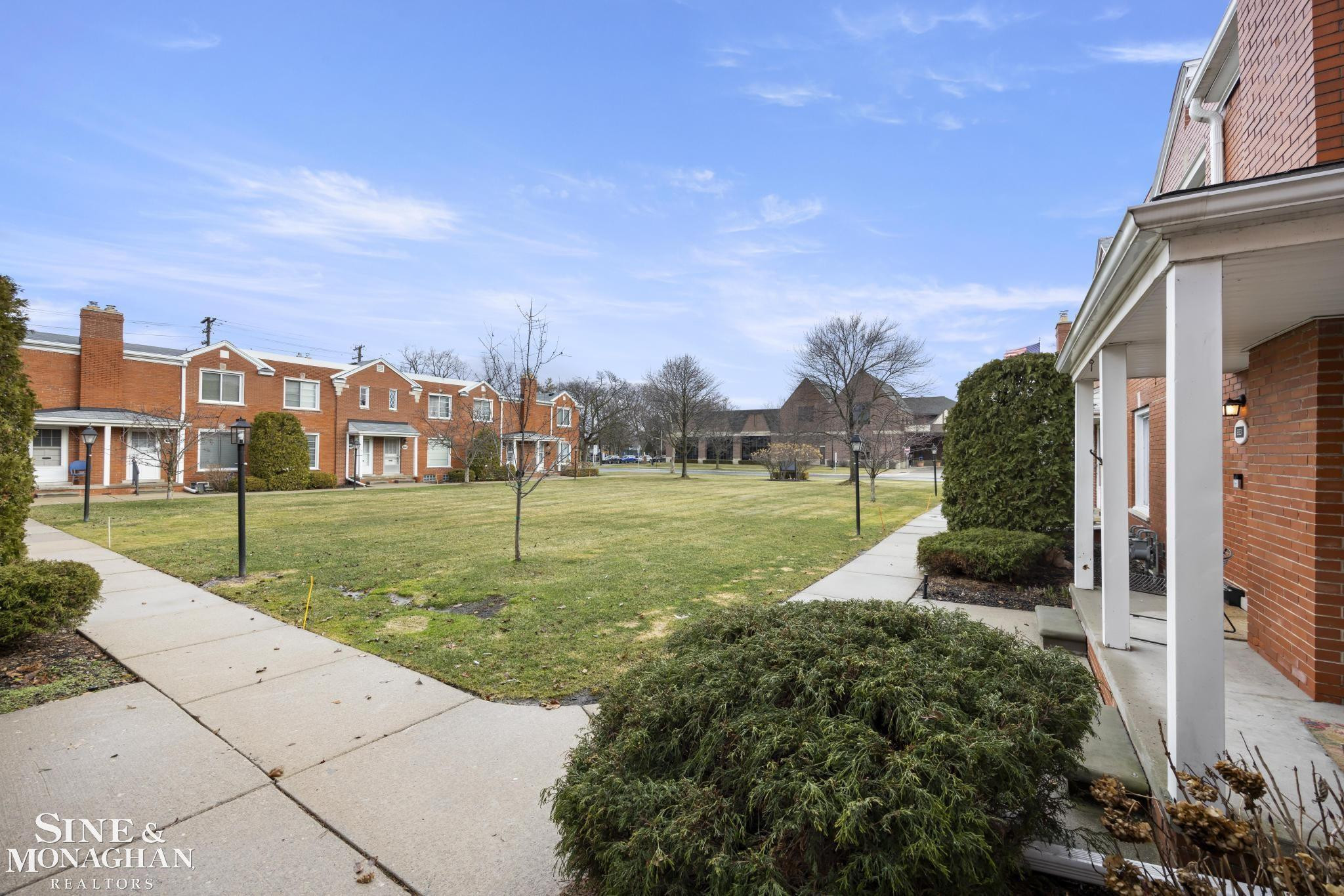 693 1/2 Saint Clair Street, Grosse Pointe, MI 48230 — Photo 3