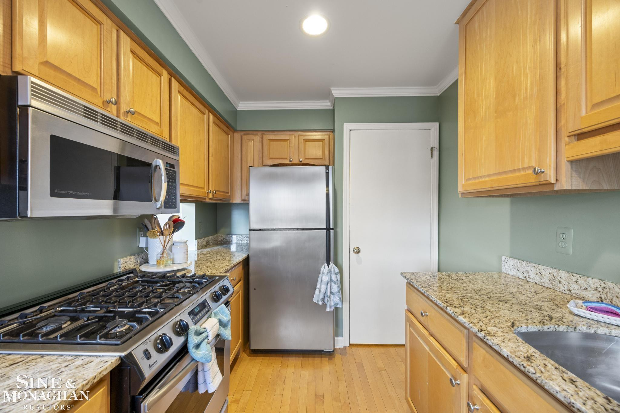 693 1/2 Saint Clair Street, Grosse Pointe, MI 48230 — Photo 9