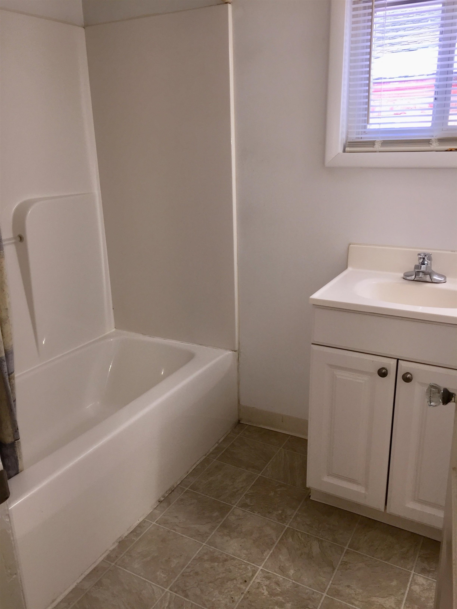321 N Ball Street, Owosso, MI 48867 — Photo 12