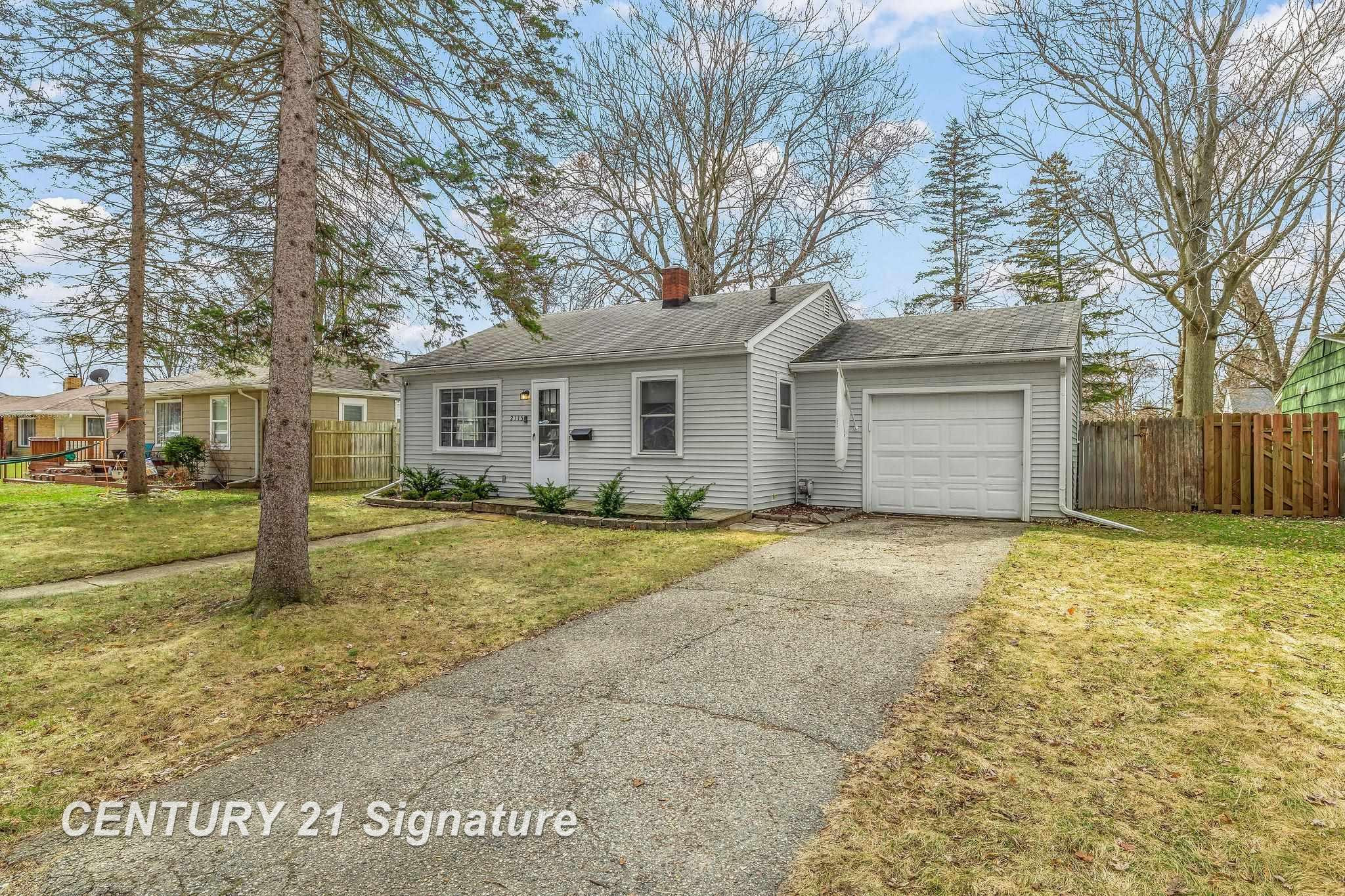 2115 Carolina Street, Midland, MI 48642 — Photo 3