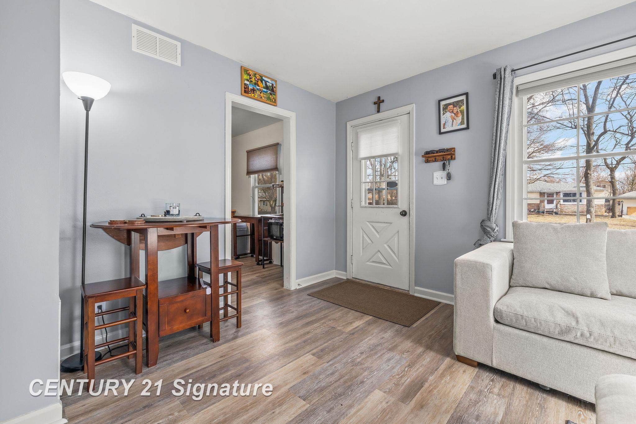 2115 Carolina Street, Midland, MI 48642 — Photo 10