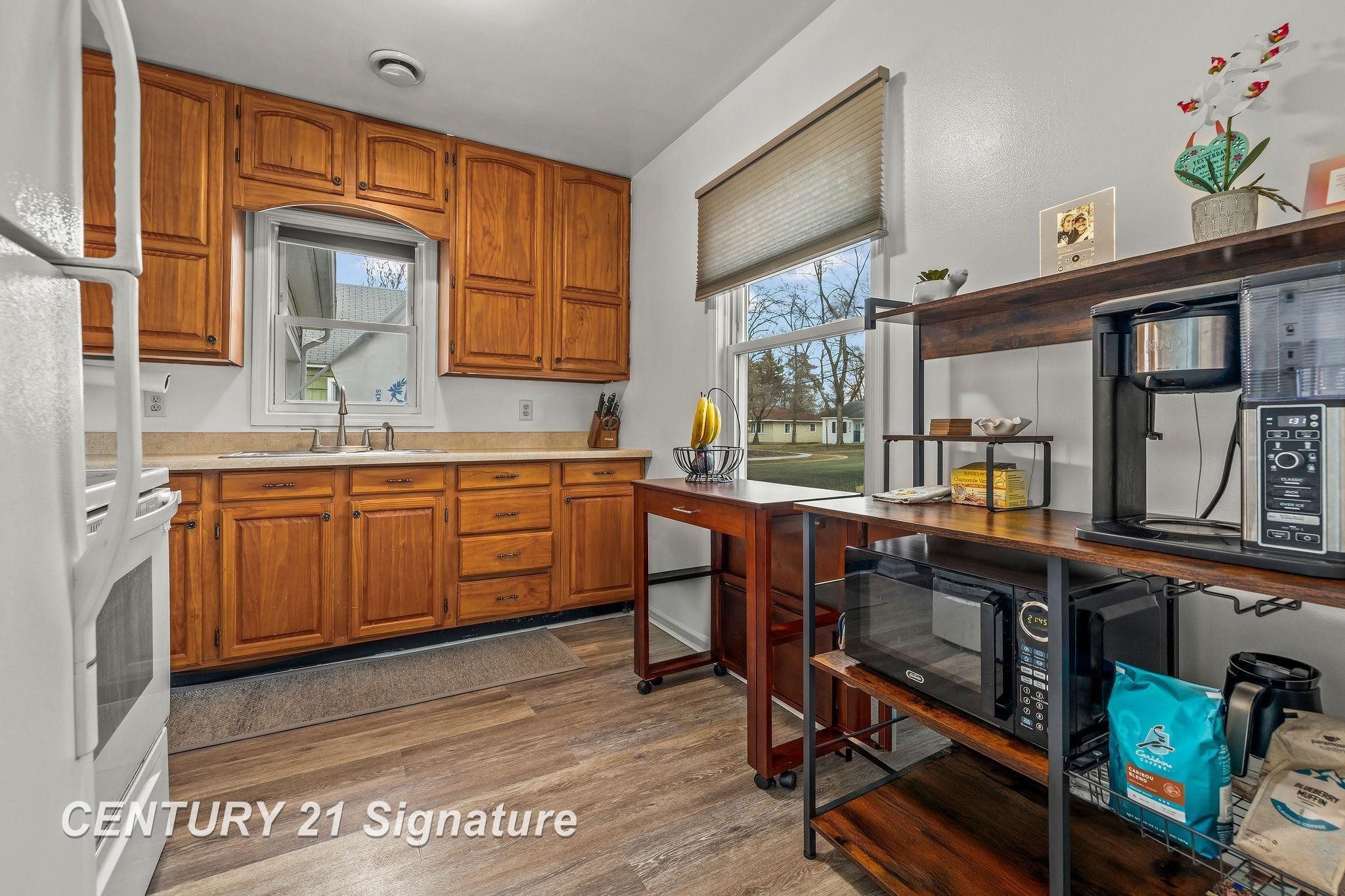 2115 Carolina Street, Midland, MI 48642 — Photo 17