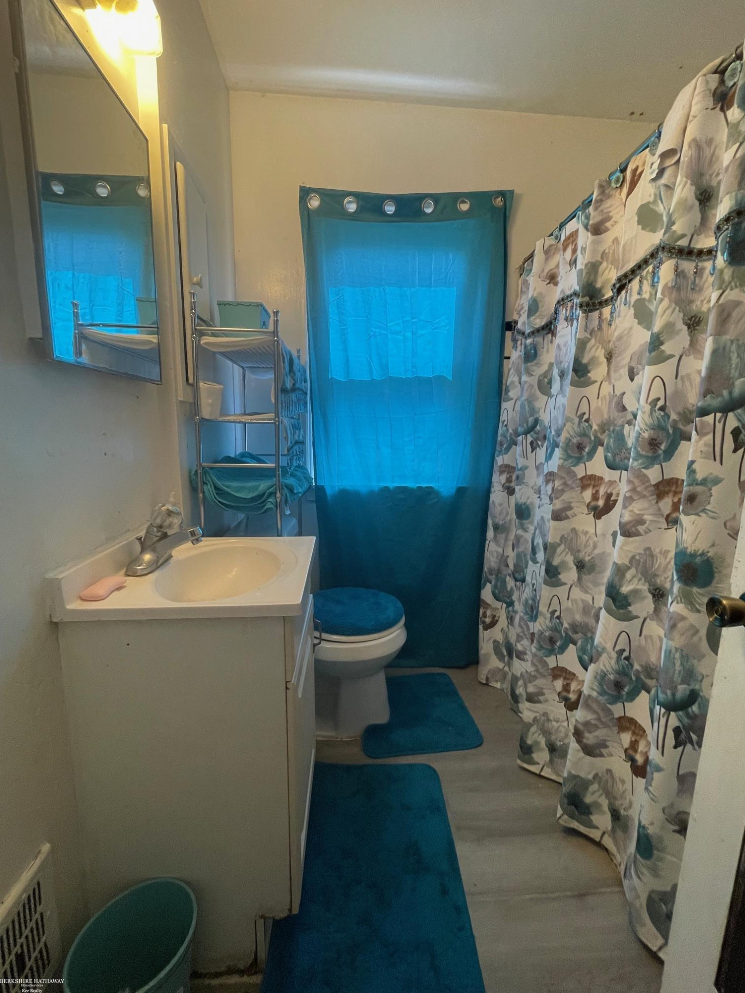 5570 Farmbrook Street, Detroit, MI 48224 — Photo 13