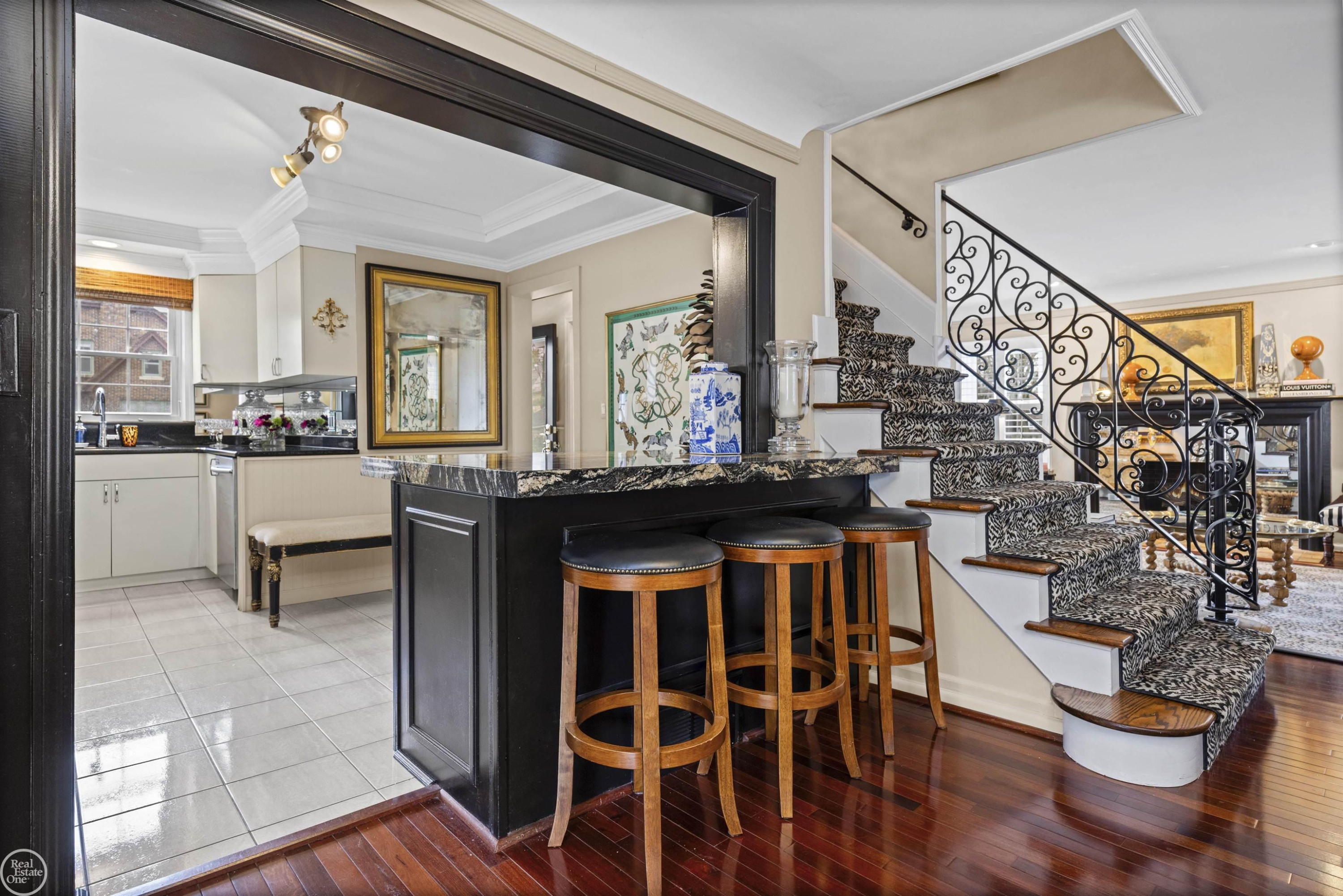 1393 Grayton St Street, Grosse Pointe Park, MI 48230 — Photo 8