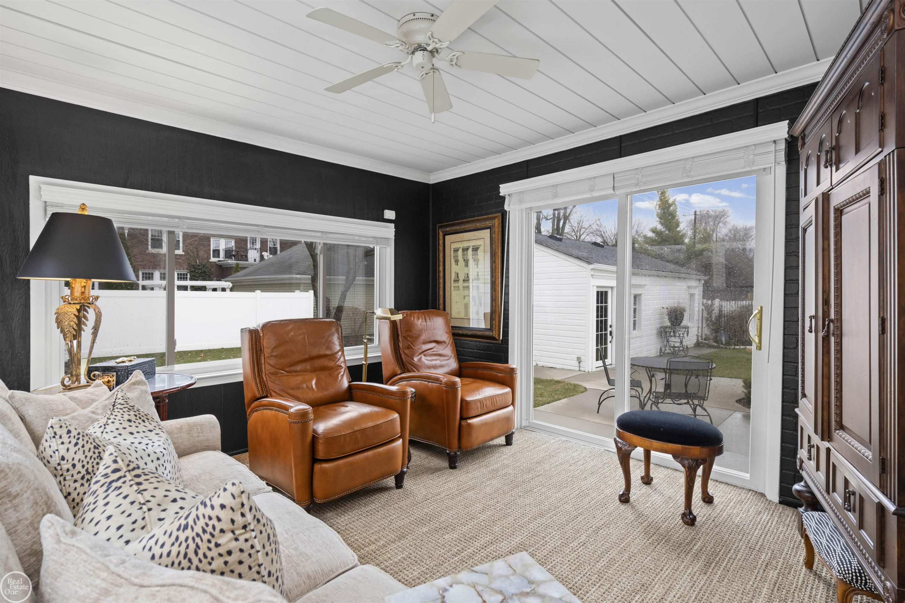 1393 Grayton St Street, Grosse Pointe Park, MI 48230 — Photo 16