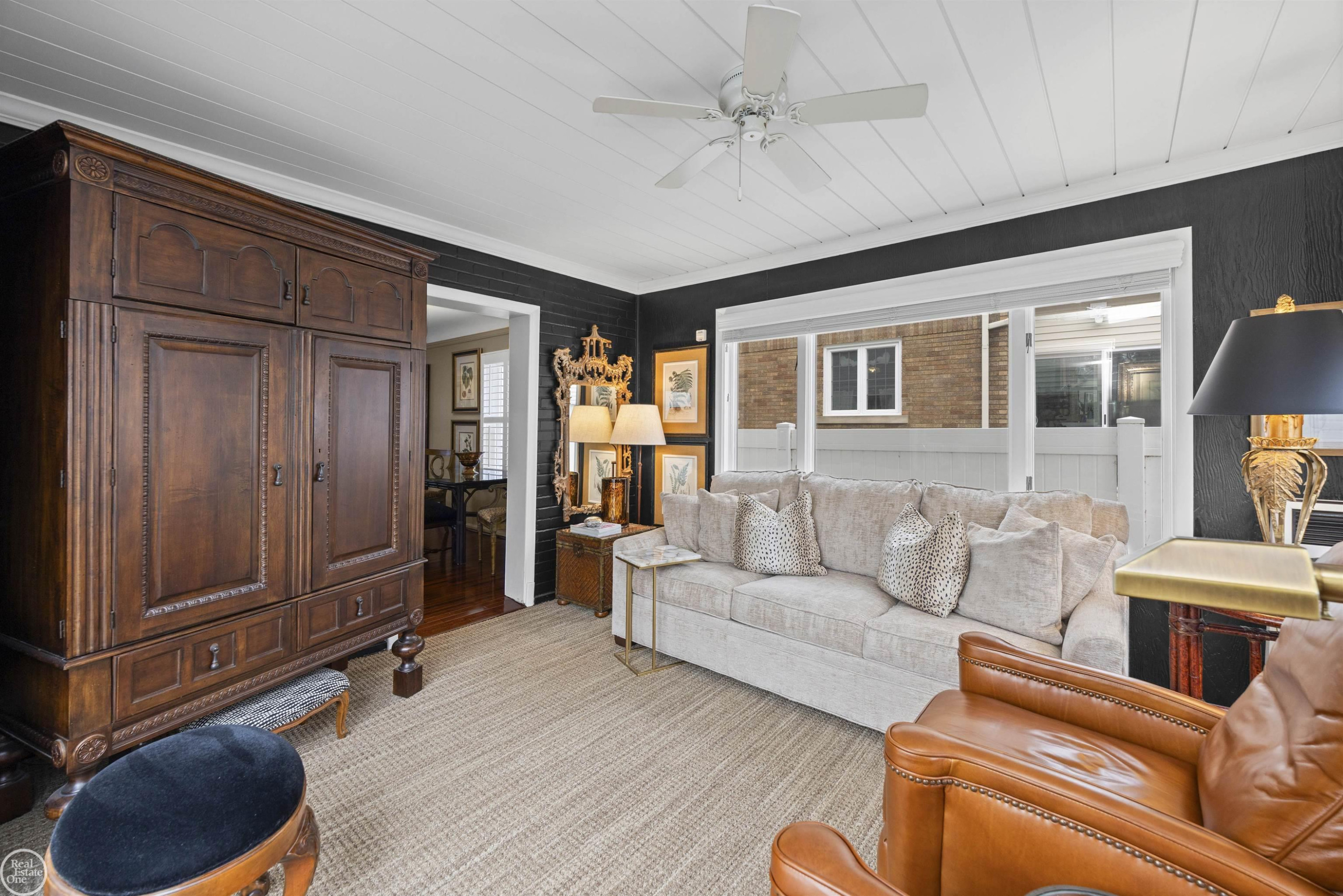 1393 Grayton St Street, Grosse Pointe Park, MI 48230 — Photo 17