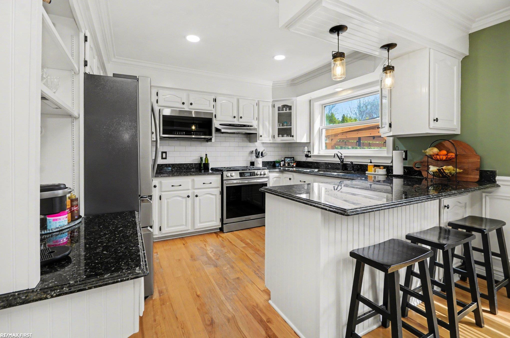 37084 Fox Pointe Drive, New Baltimore, MI 48047 — Photo 12