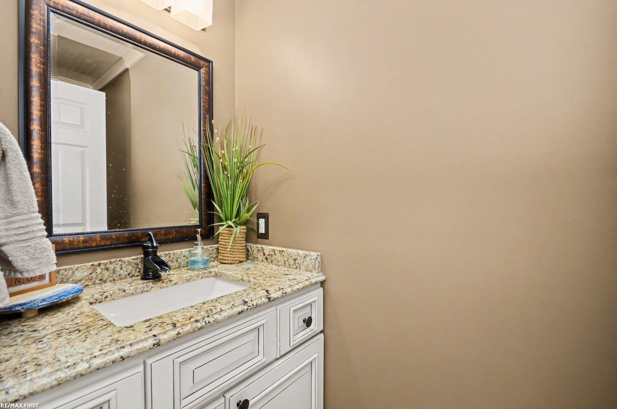 37084 Fox Pointe Drive, New Baltimore, MI 48047 — Photo 15