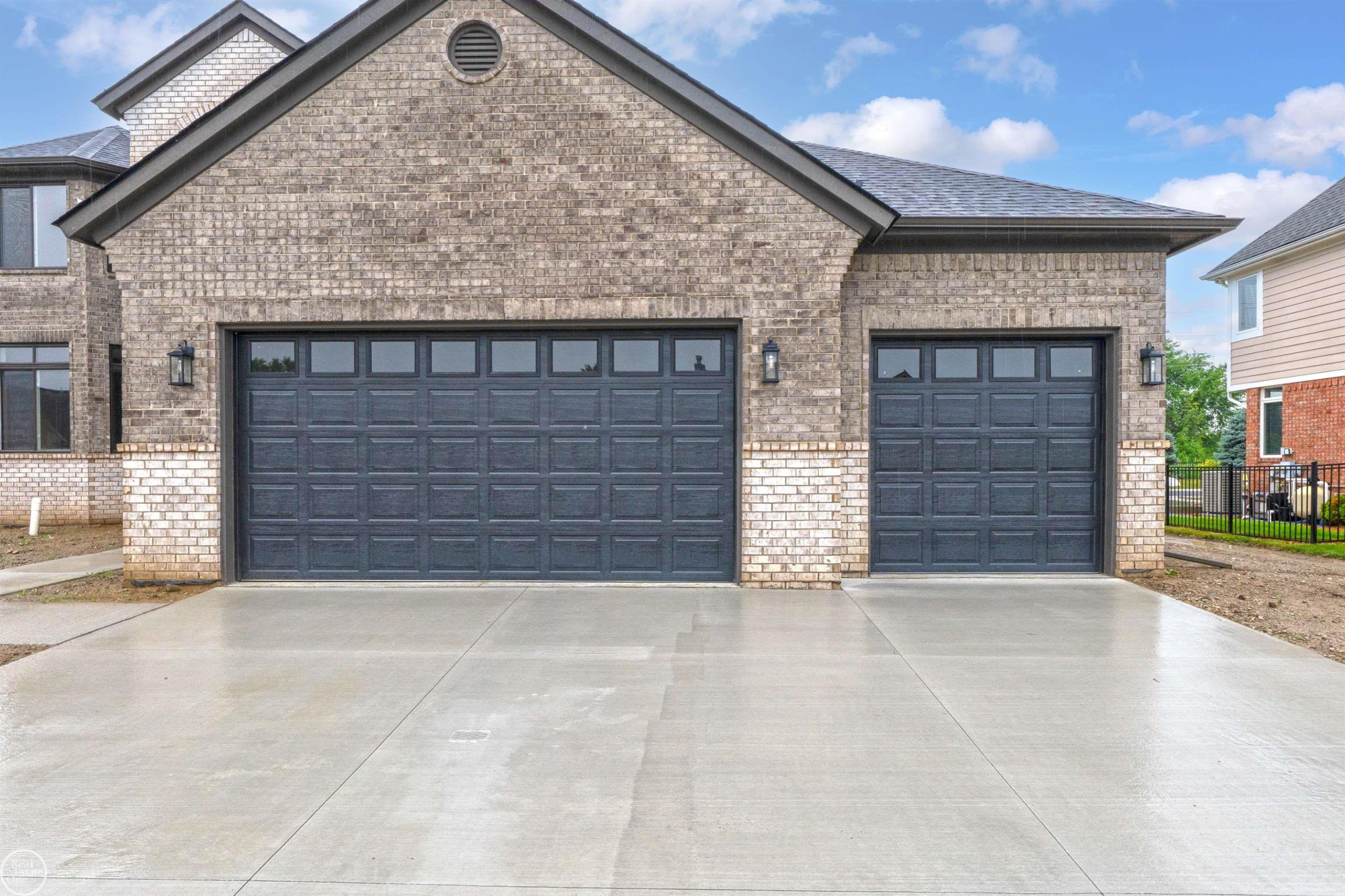 36711 N Pointe Drive, New Baltimore, MI 48047 — Photo 7