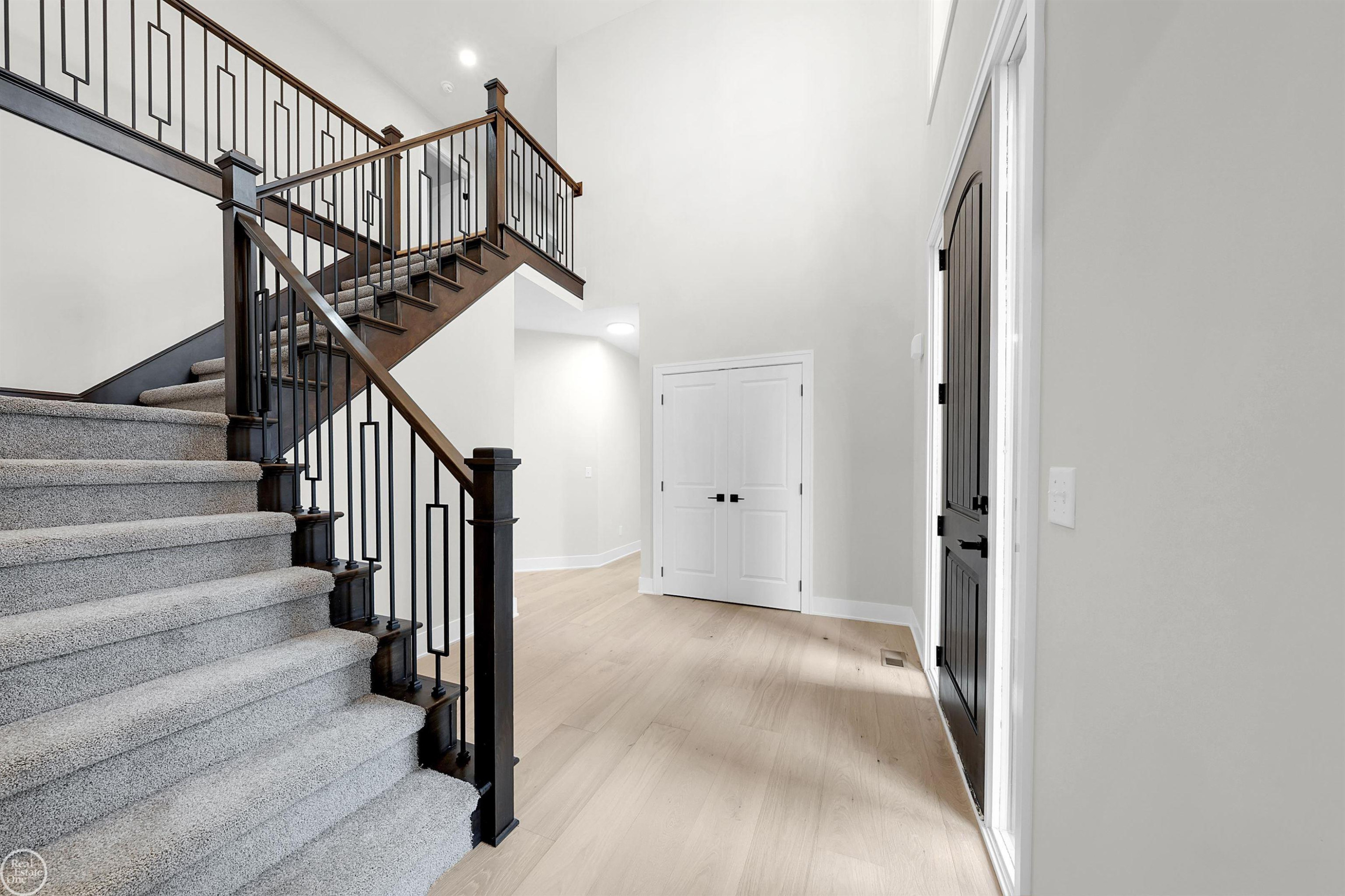 36711 N Pointe Drive, New Baltimore, MI 48047 — Photo 28