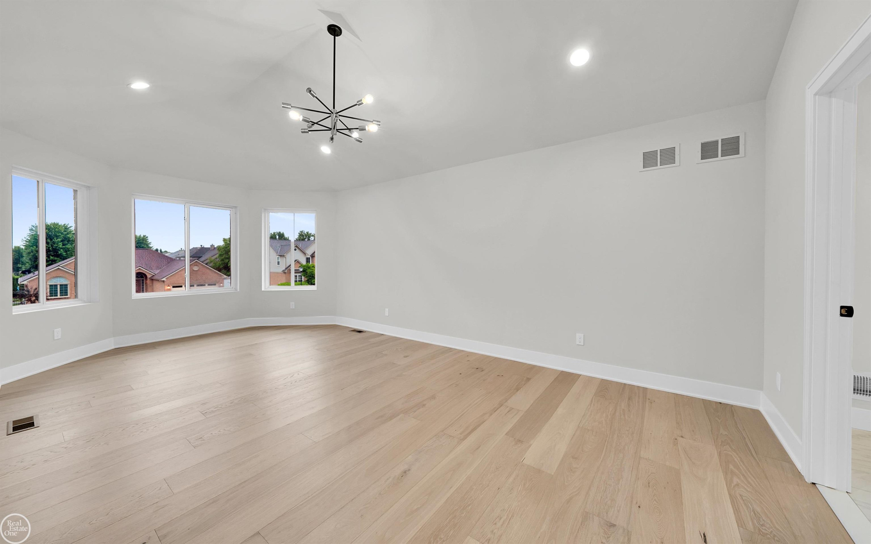 36711 N Pointe Drive, New Baltimore, MI 48047 — Photo 30