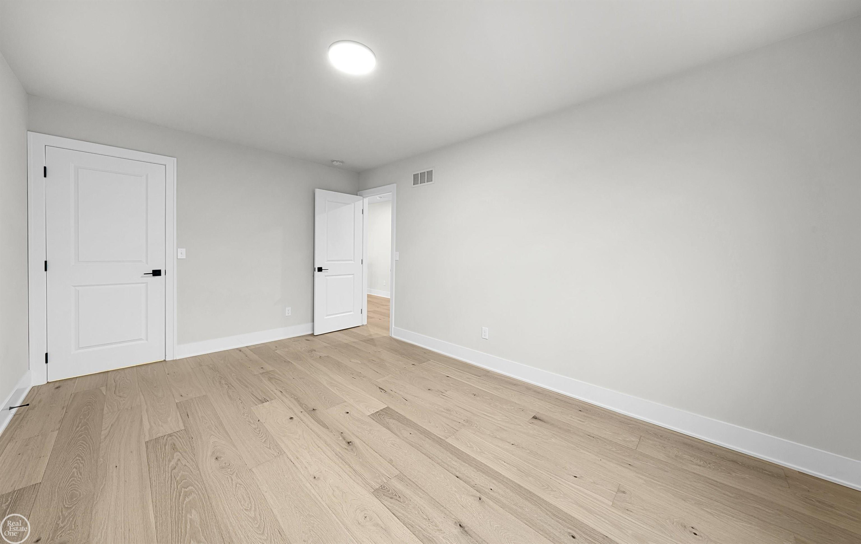 36711 N Pointe Drive, New Baltimore, MI 48047 — Photo 36
