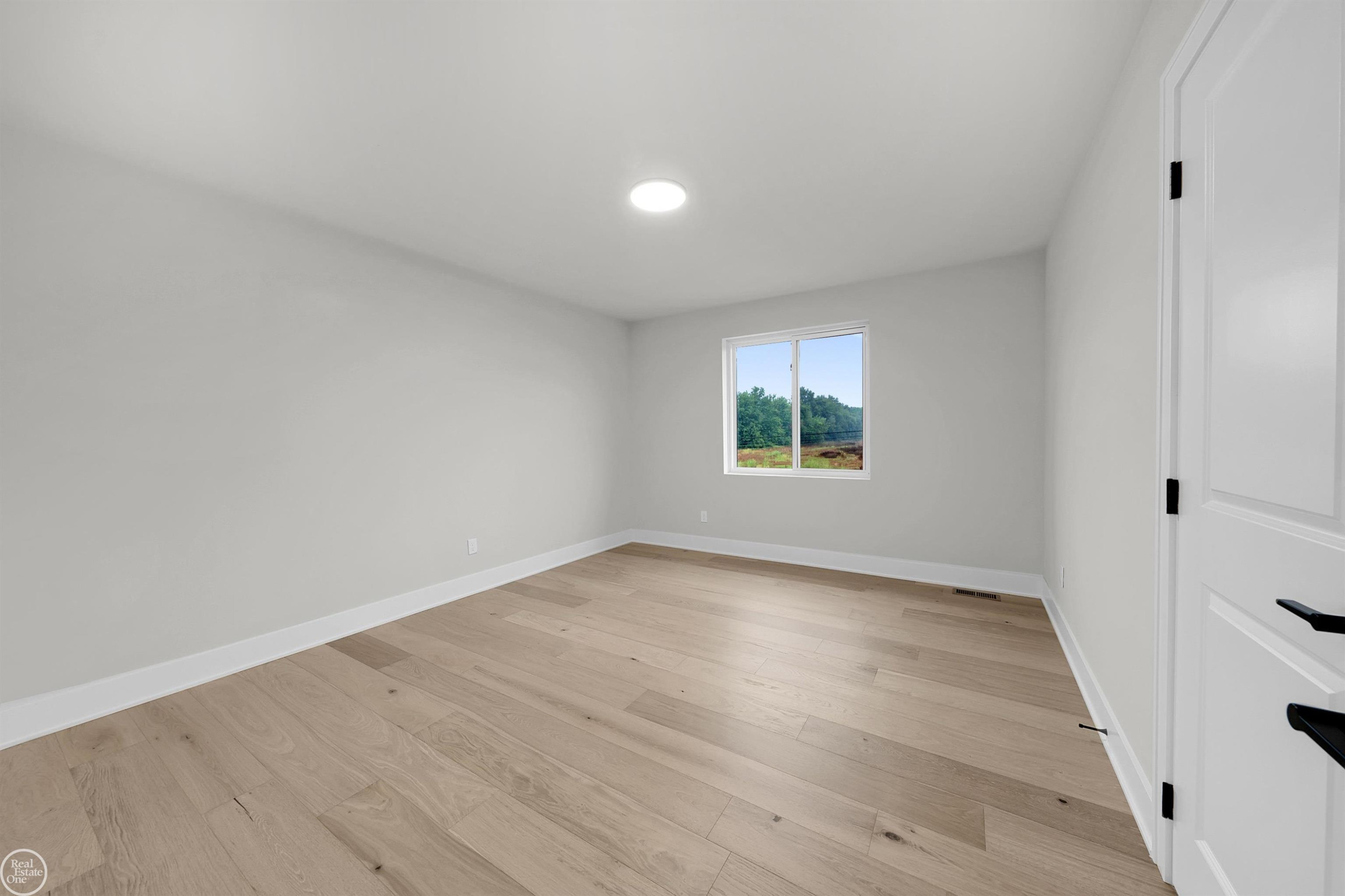 36711 N Pointe Drive, New Baltimore, MI 48047 — Photo 37