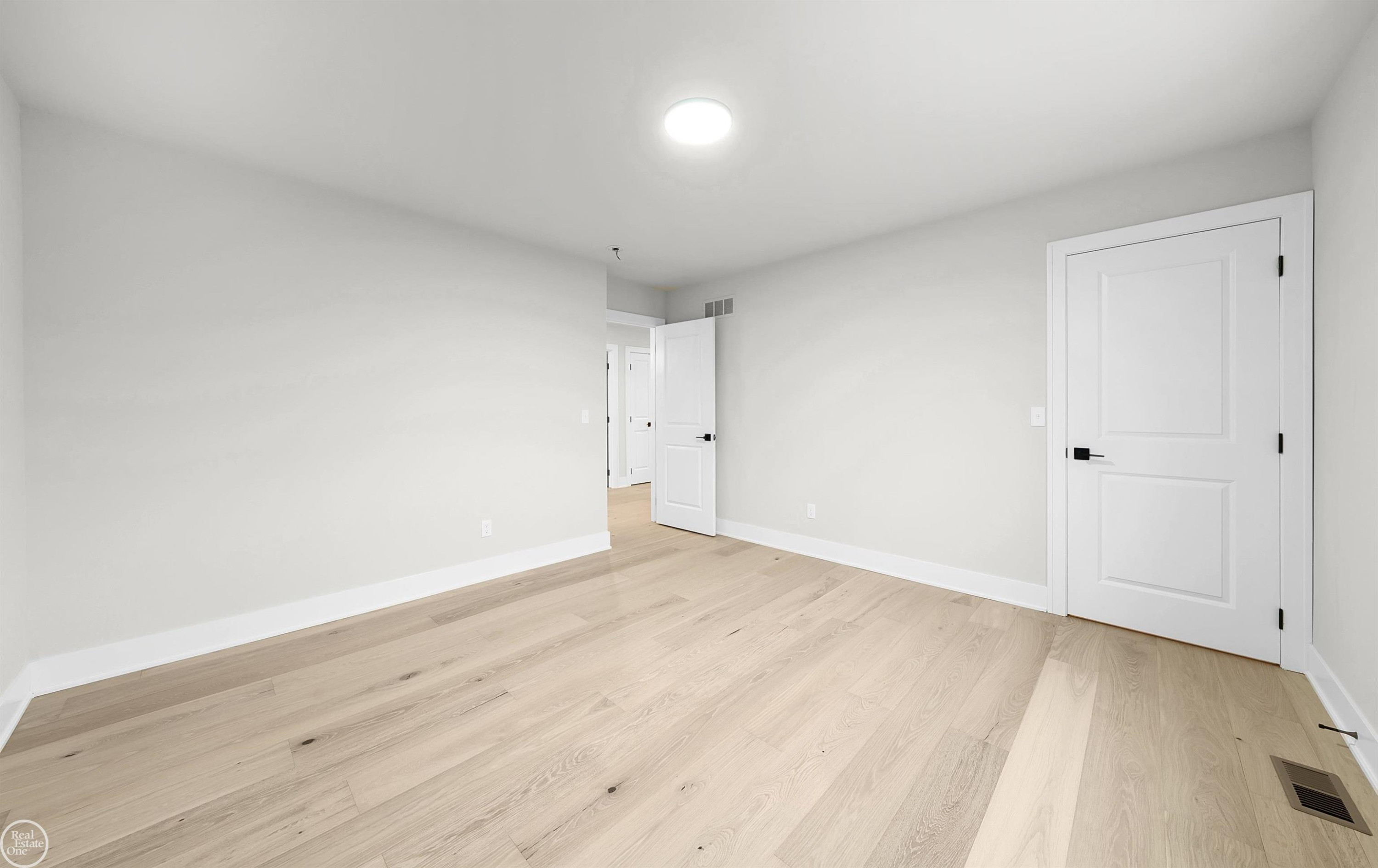 36711 N Pointe Drive, New Baltimore, MI 48047 — Photo 40