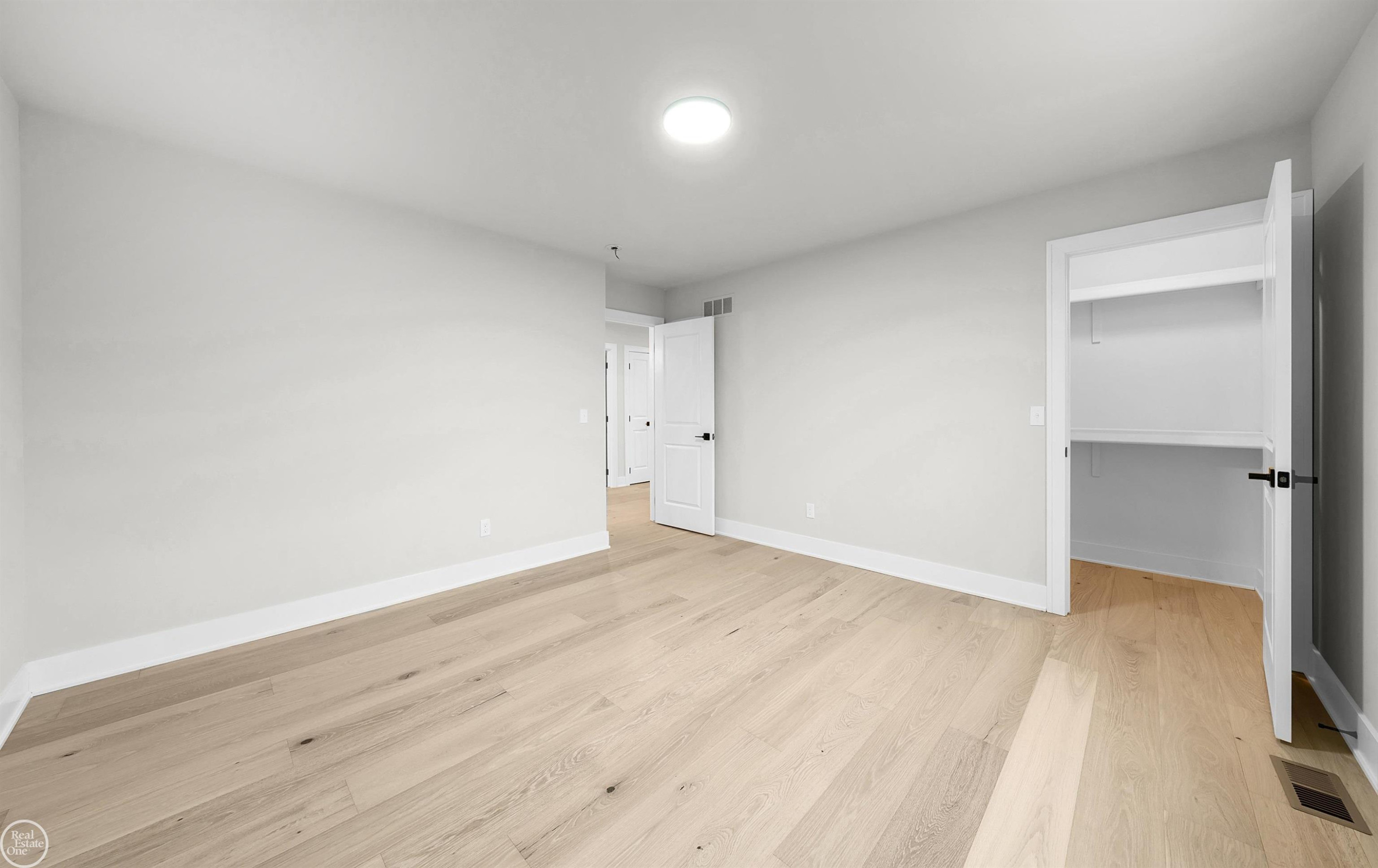 36711 N Pointe Drive, New Baltimore, MI 48047 — Photo 41