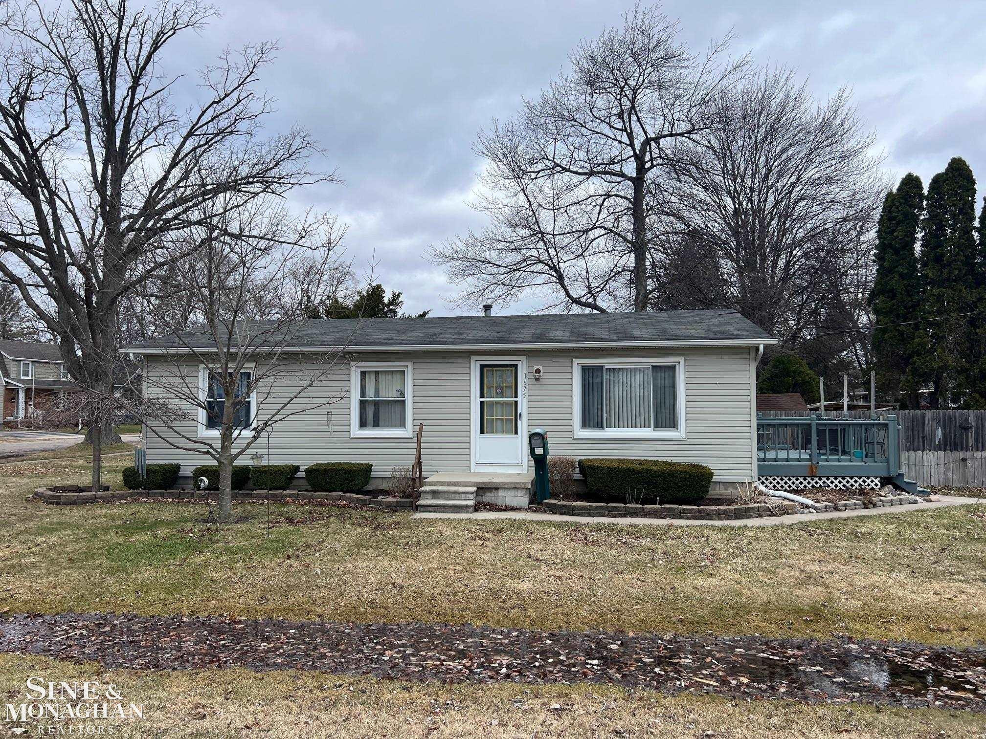 1675 PENNSYLVANIA Avenue, Marysville, MI 48040 — front exterior