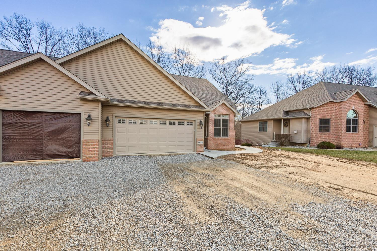 1641 Rivers Edge Court, Adrian, MI 49221 — Photo 33