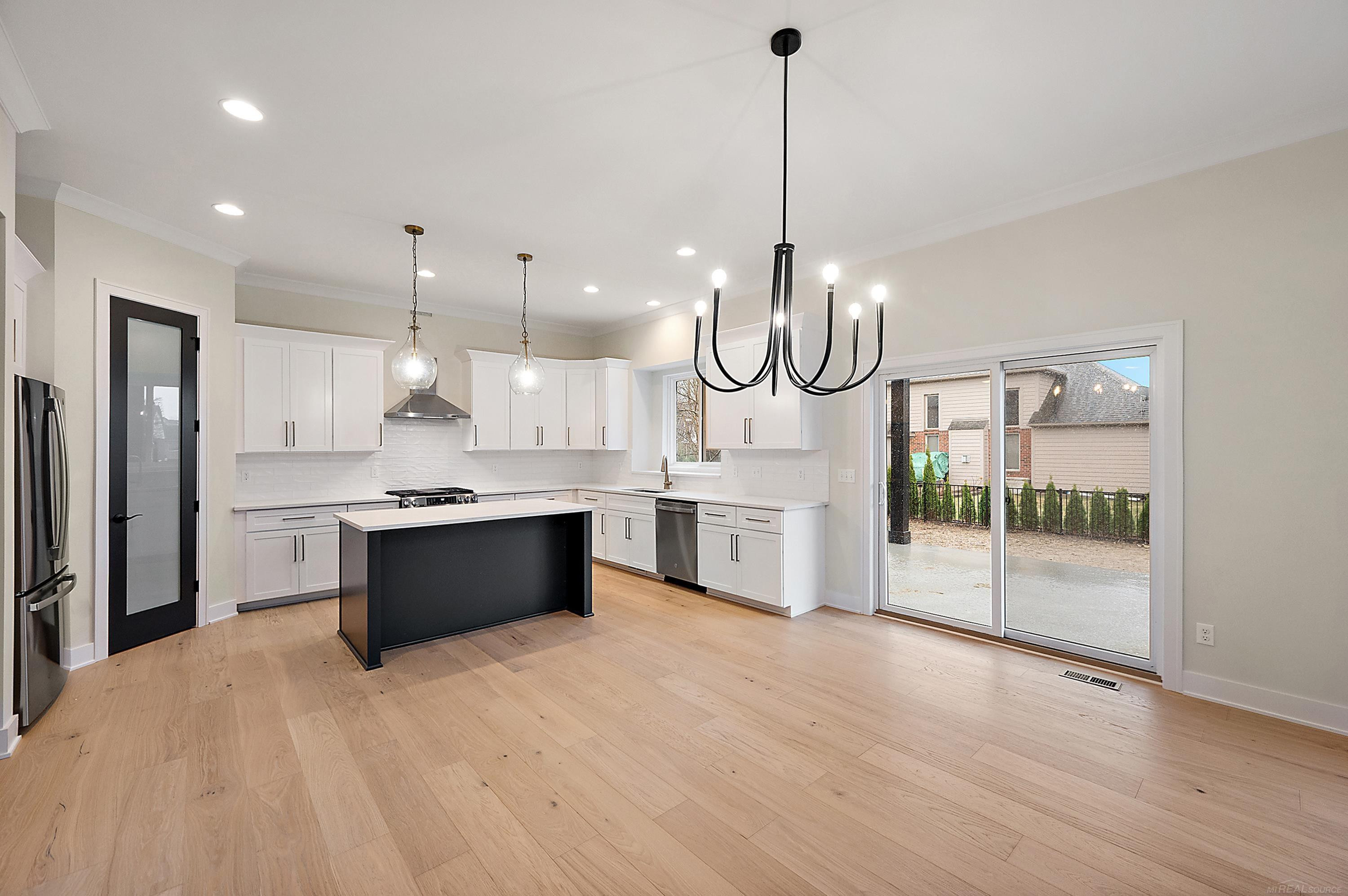17000 Pienza Drive, Macomb, MI 48042 — Photo 19