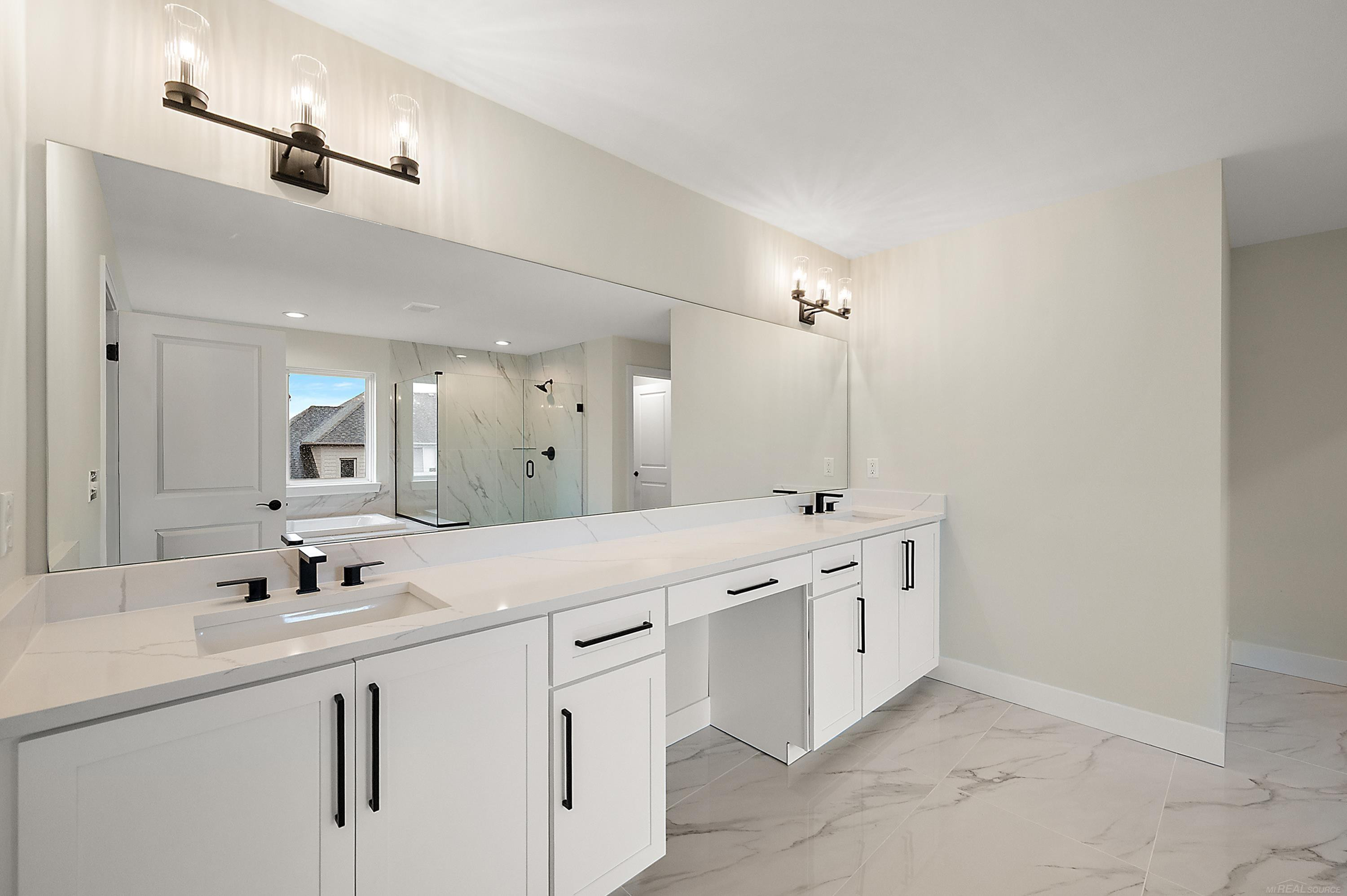 17000 Pienza Drive, Macomb, MI 48042 — Photo 34