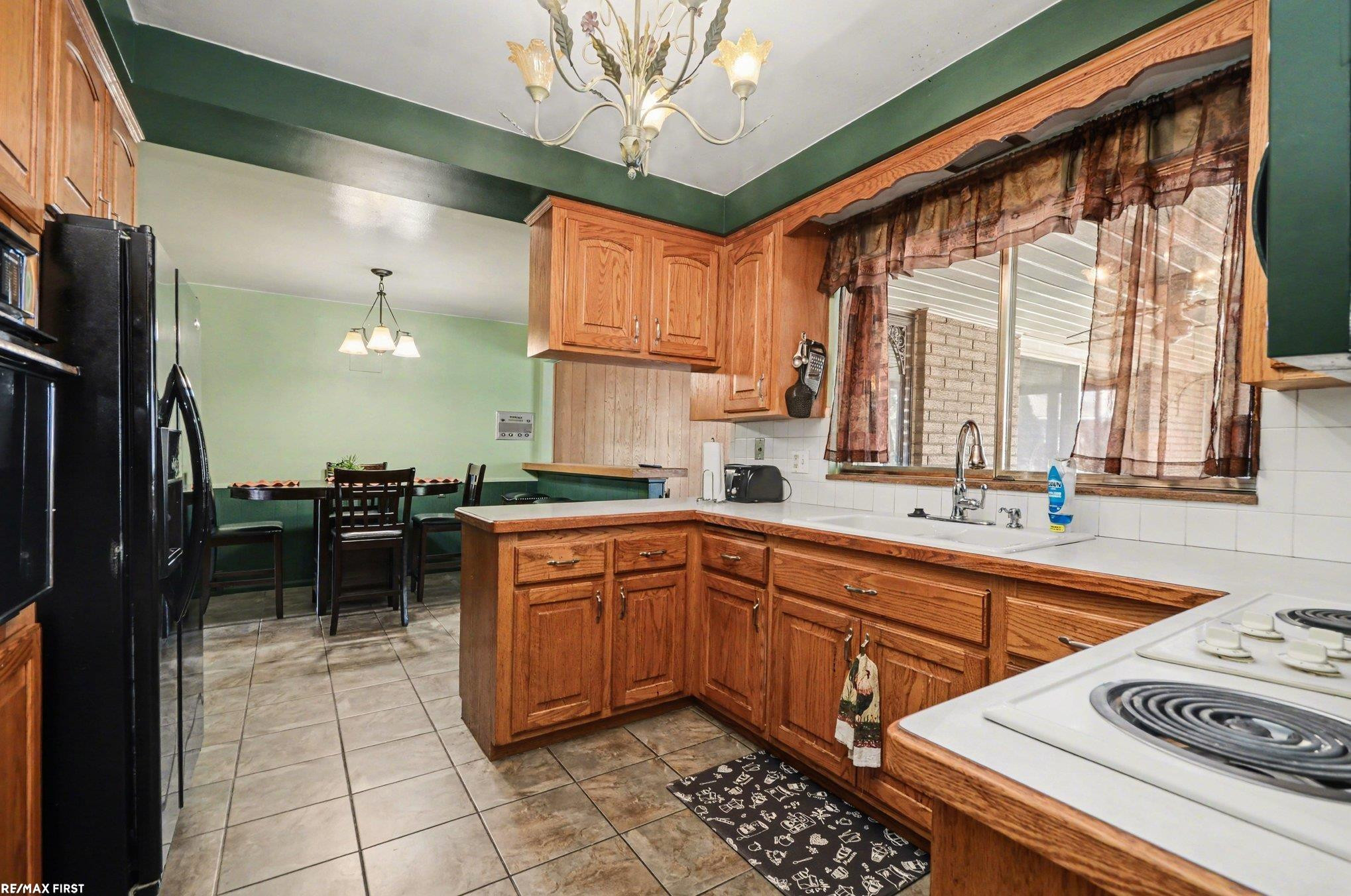 19063 Biscayne Avenue, Eastpointe, MI 48021 — Photo 16