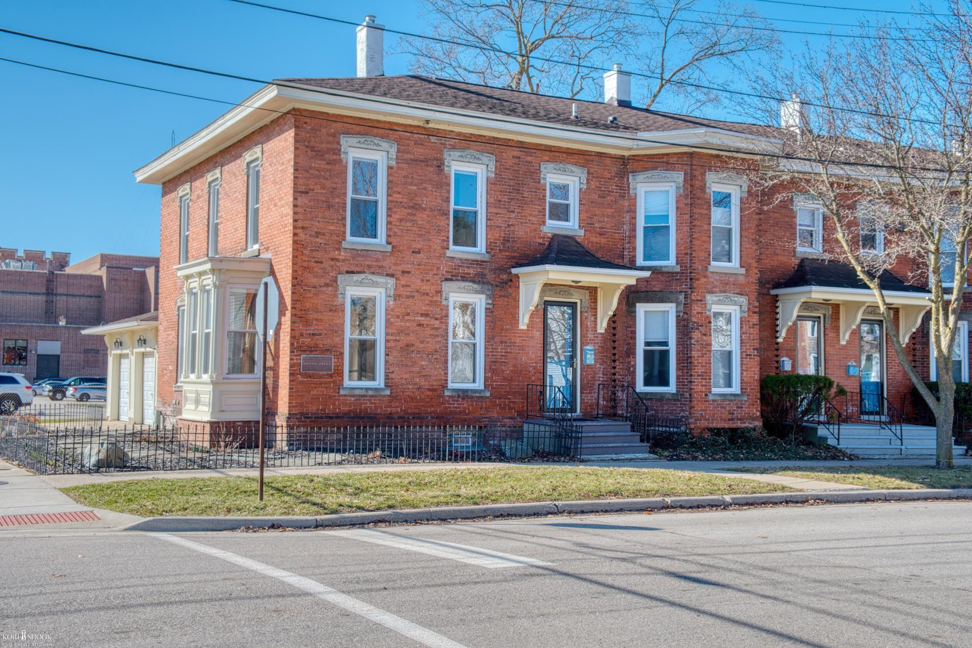 303 W Williams Street, Owosso, MI 48867 — front exterior