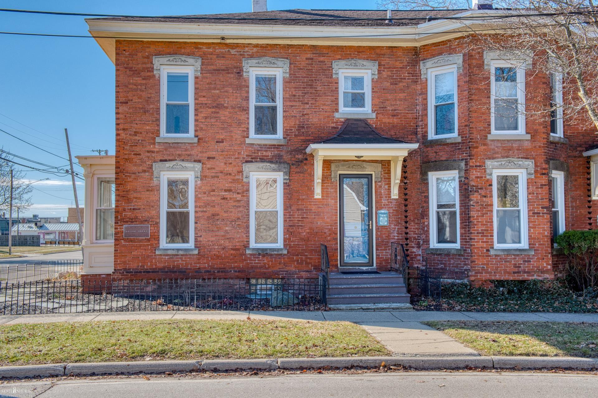 303 W Williams Street, Owosso, MI 48867 — Photo 2