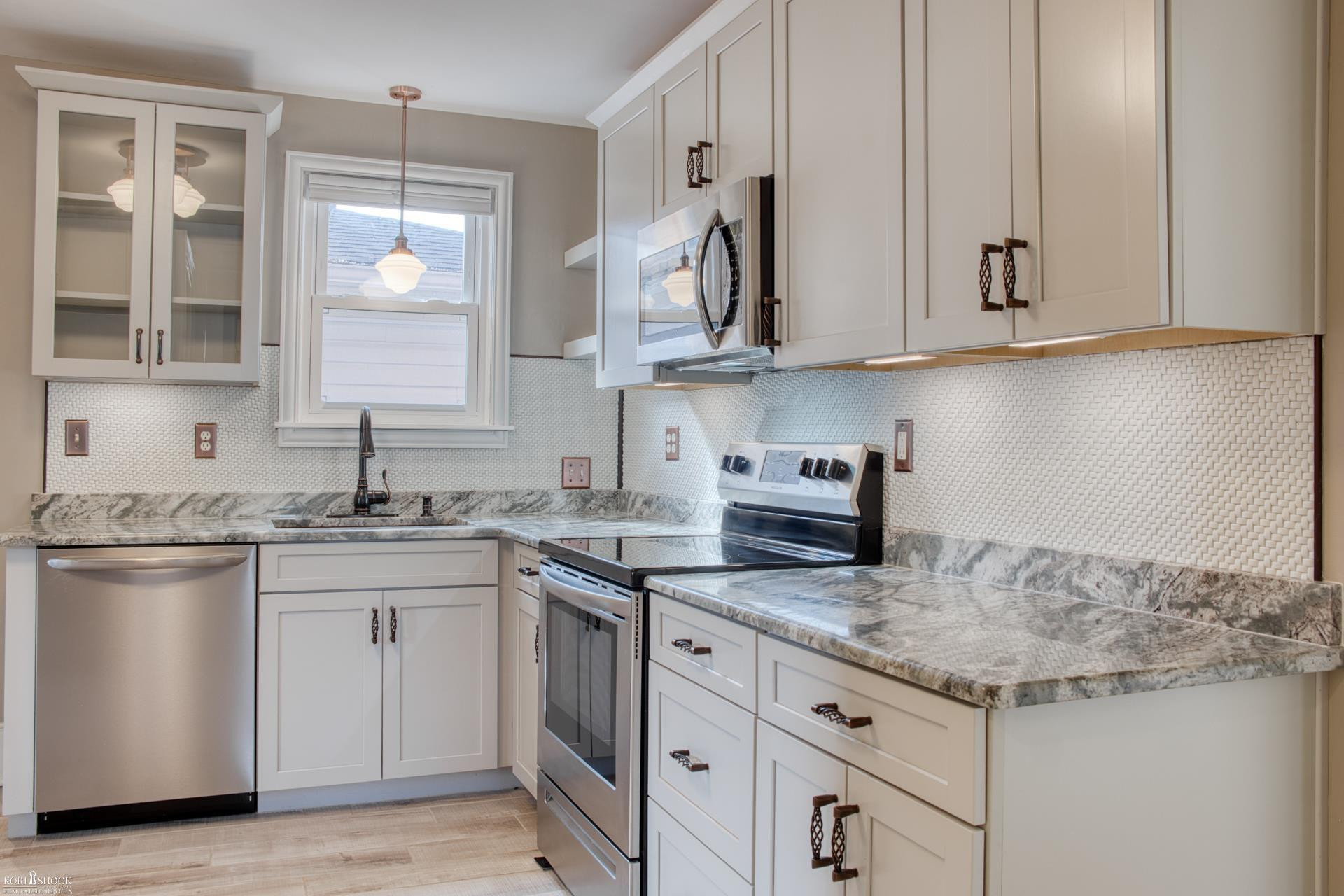 303 W Williams Street, Owosso, MI 48867 — Photo 4