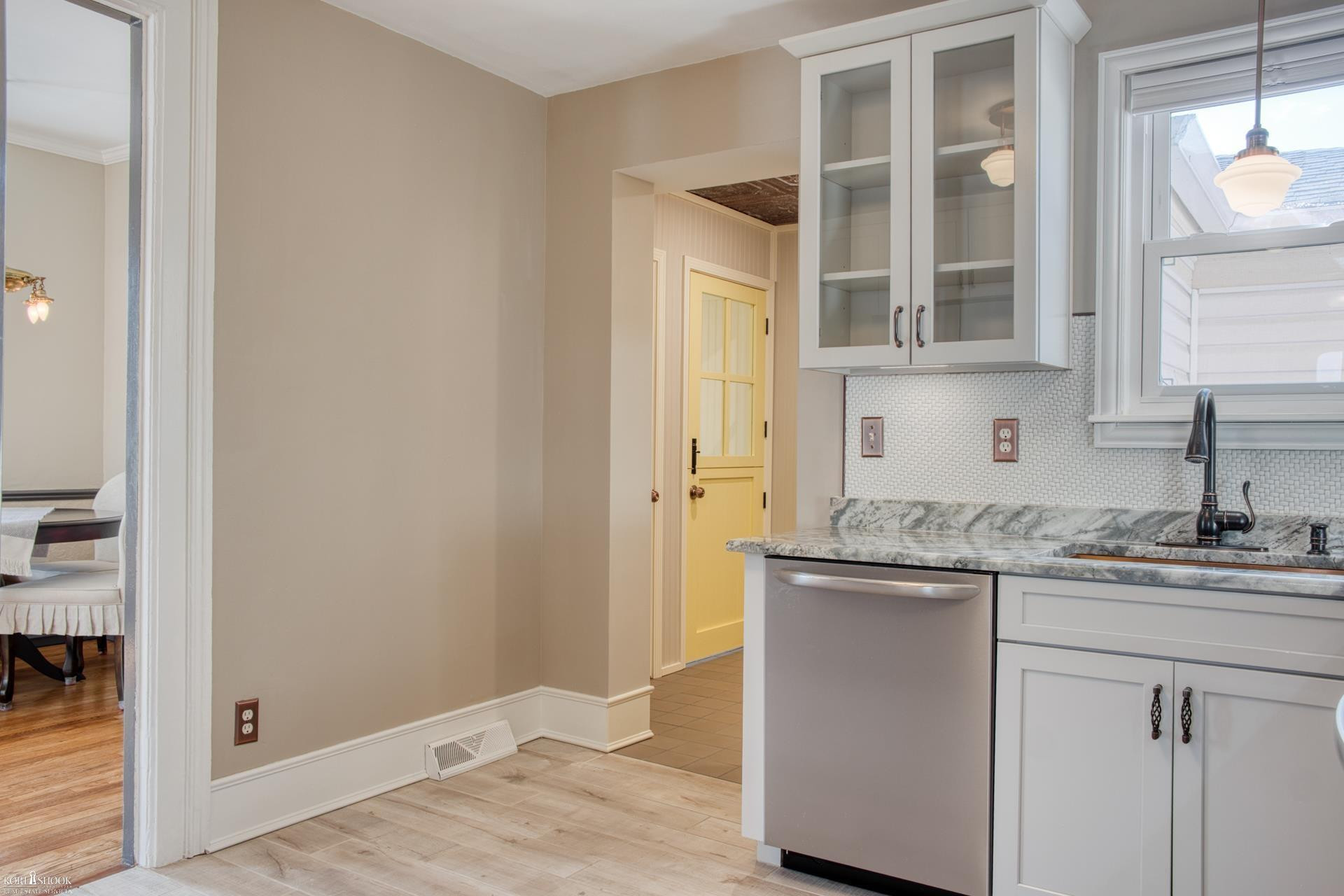 303 W Williams Street, Owosso, MI 48867 — Photo 8