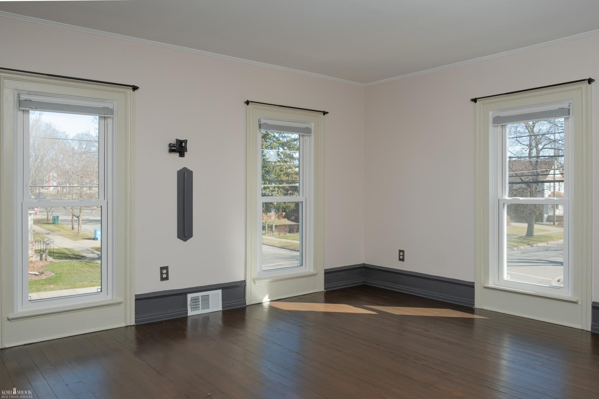 303 W Williams Street, Owosso, MI 48867 — Photo 23