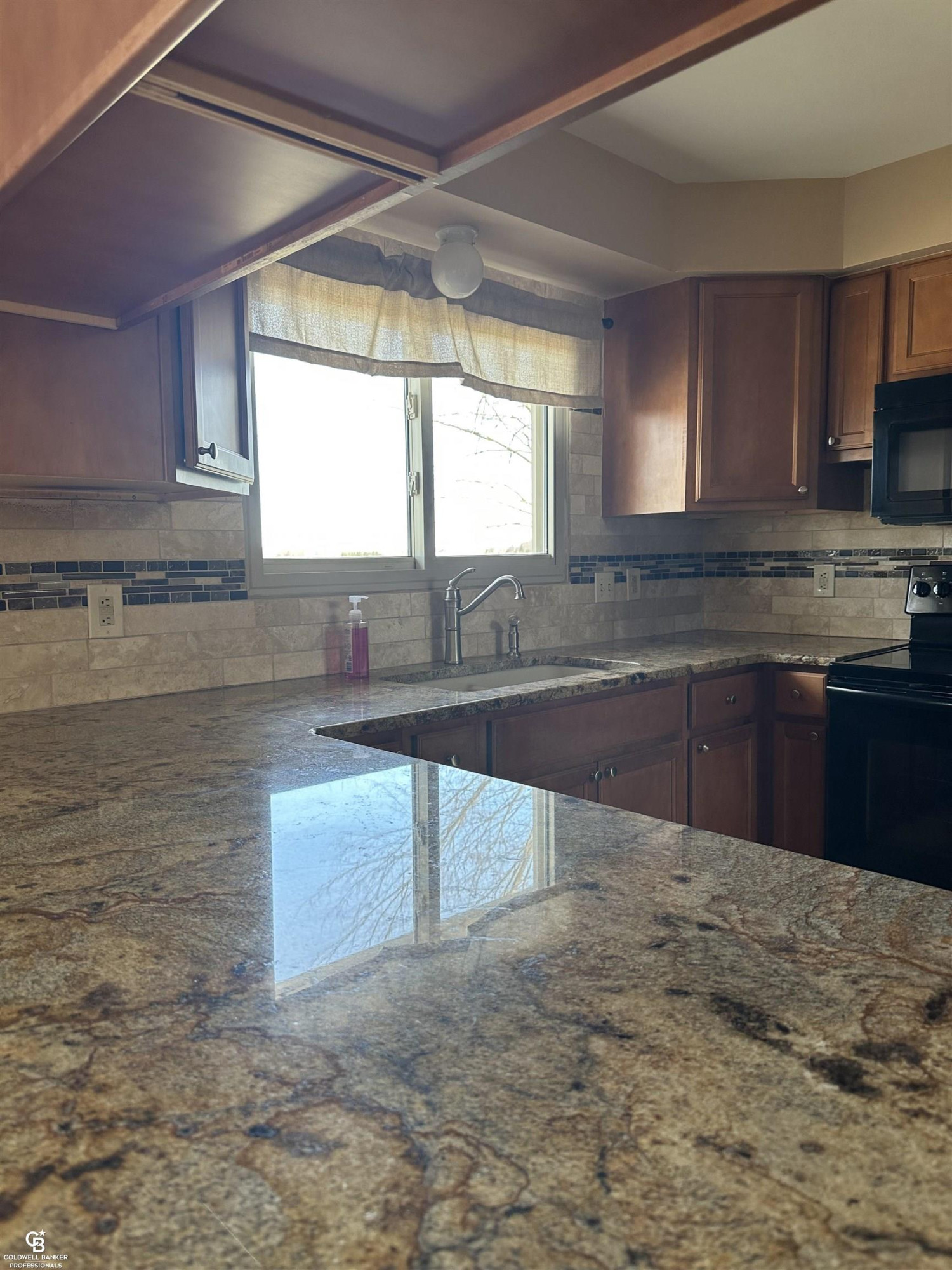 32011 School Section Road, Richmond, MI 48062 — Photo 5