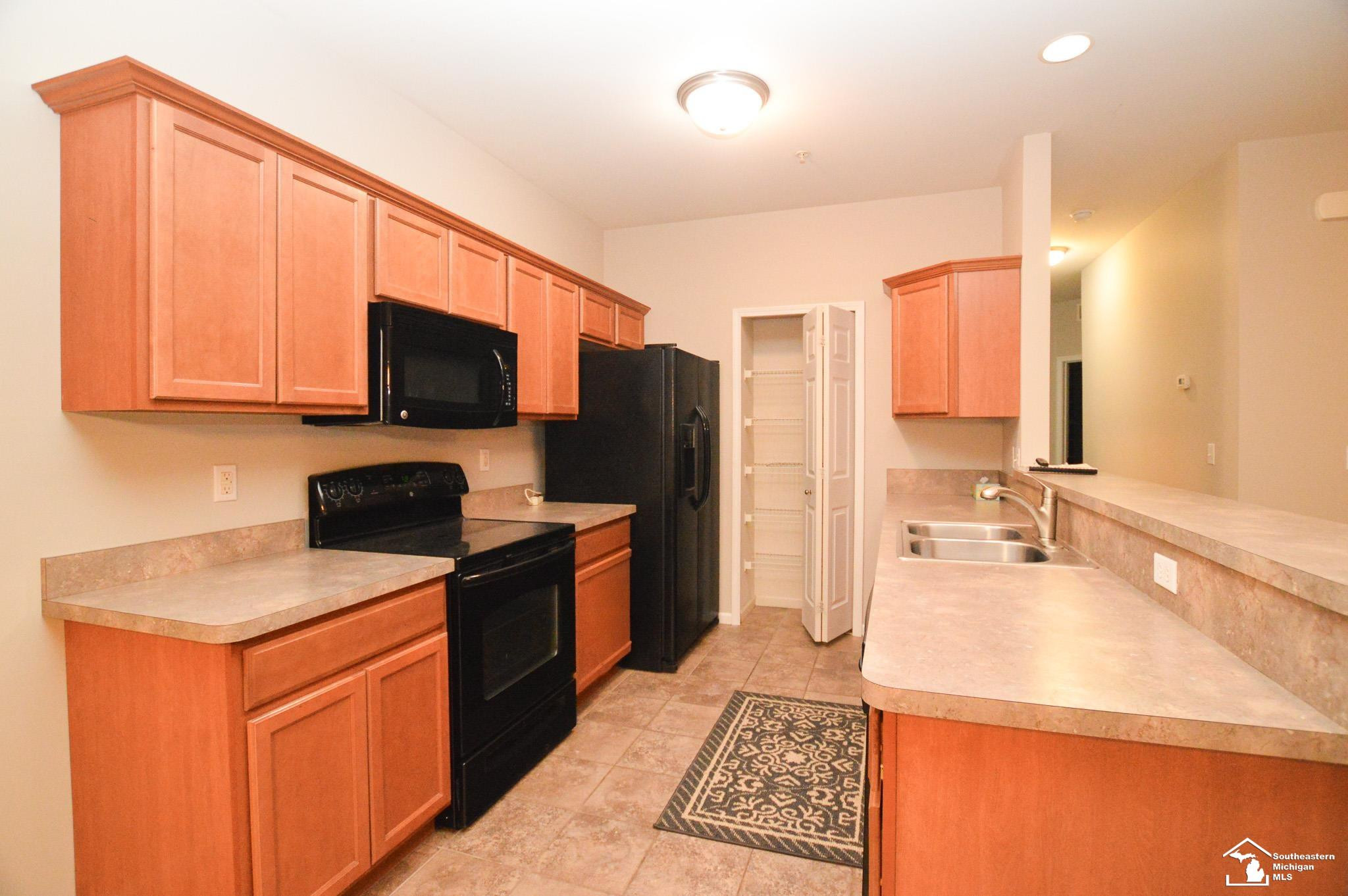 884 Plum Park Drive, 3, Monroe, MI 48161 — Photo 11