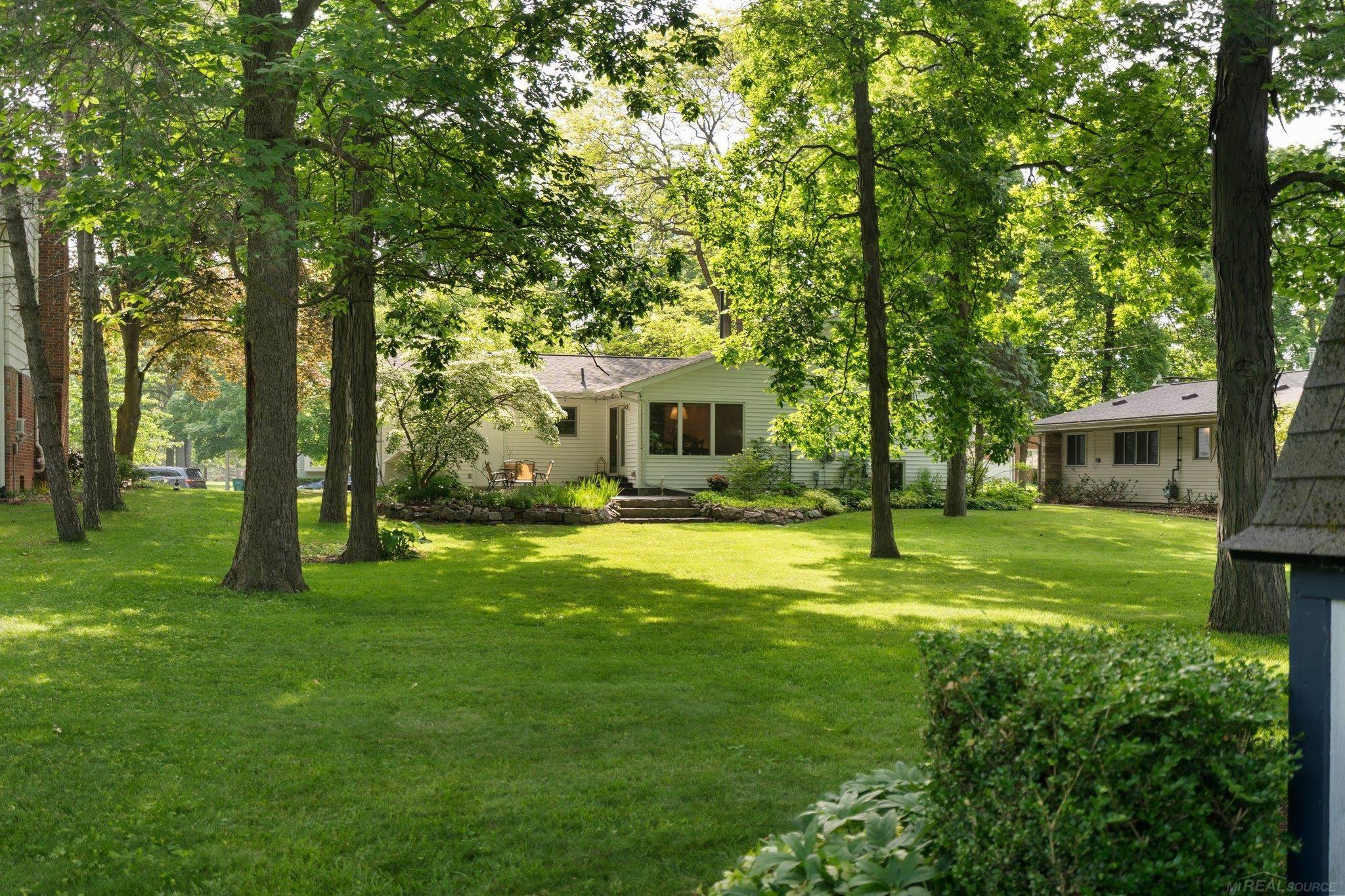 643 Hickory Lane, Saline, MI 48176 — Photo 33