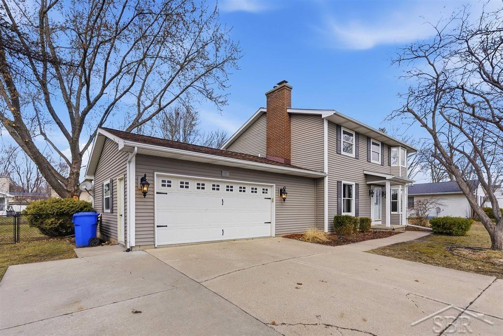 108 W Chapel Lane, Midland, MI 48640 — Photo 2