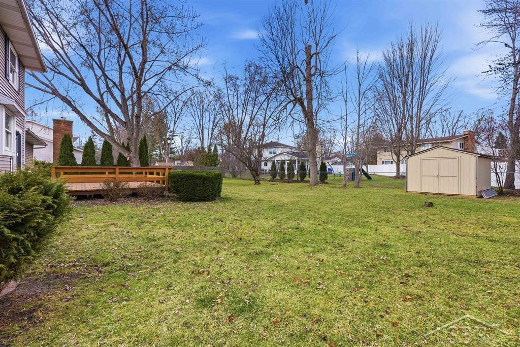 108 W Chapel Lane, Midland, MI 48640 — Photo 3