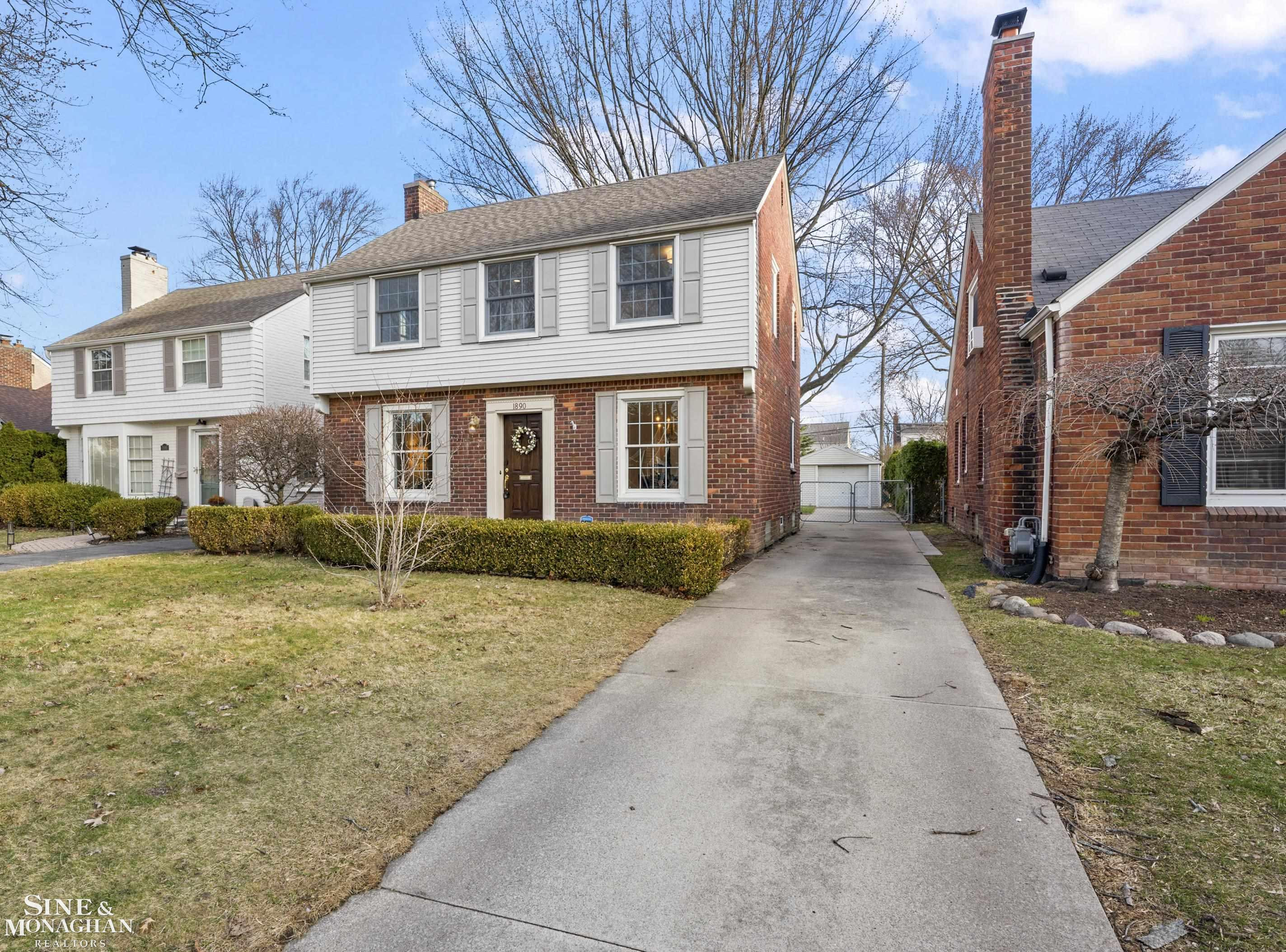 1890 Kenmore Drive, Grosse Pointe Woods, MI 48236 — Photo 2