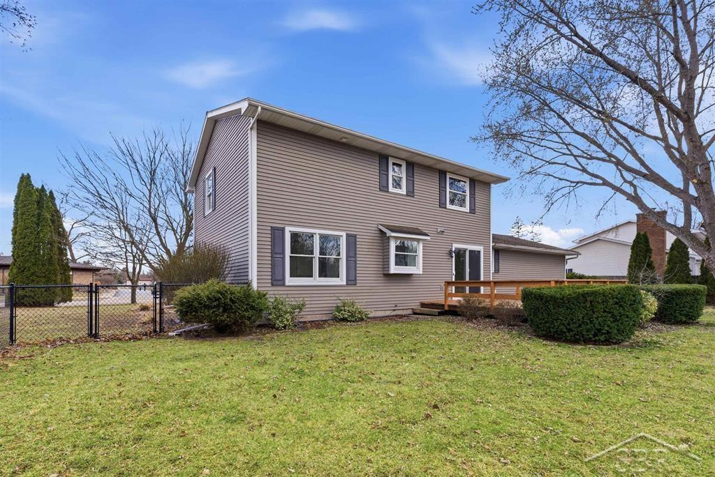 108 W Chapel Lane, Midland, MI 48640 — Photo 39