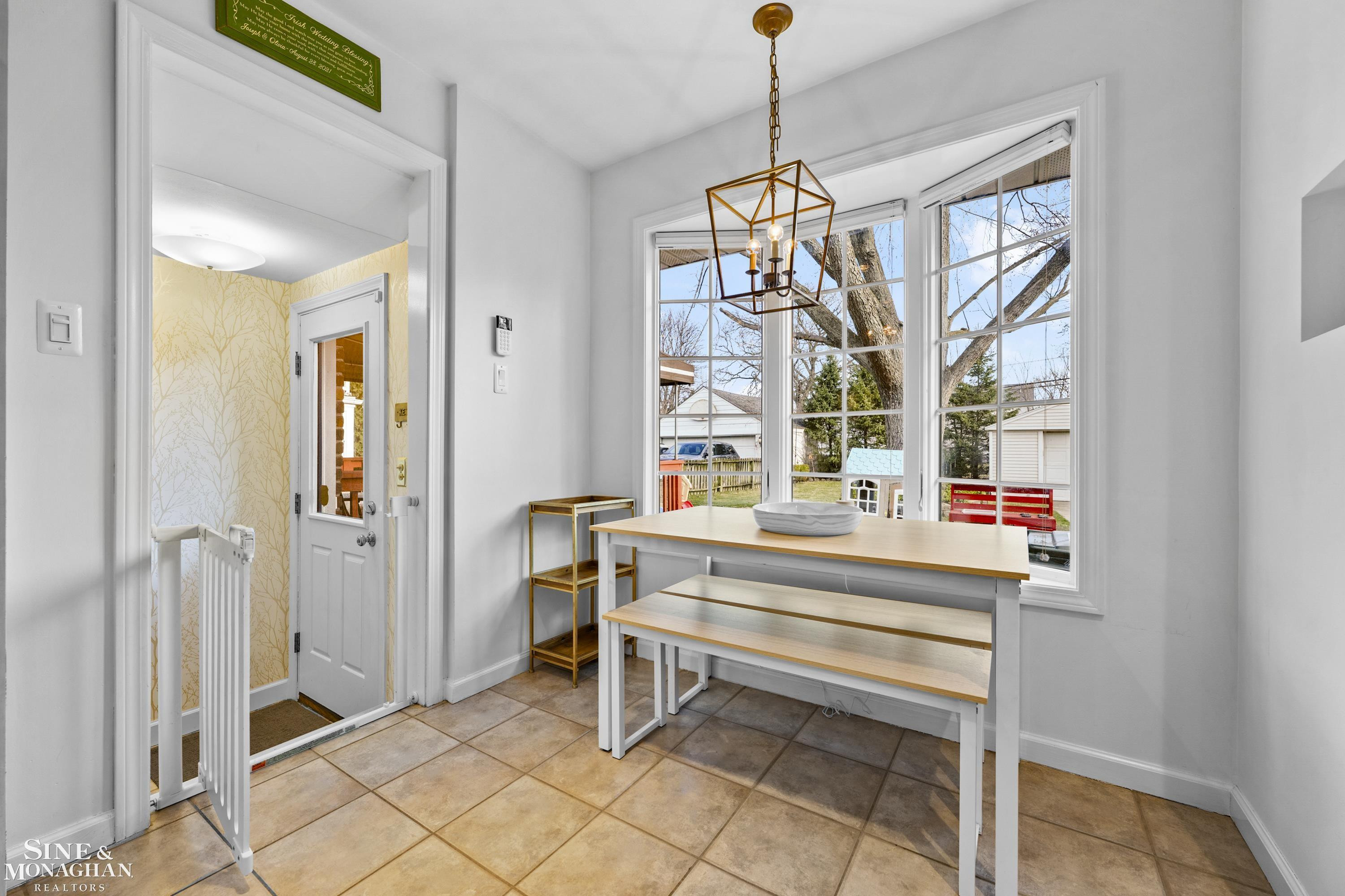 1890 Kenmore Drive, Grosse Pointe Woods, MI 48236 — Photo 19