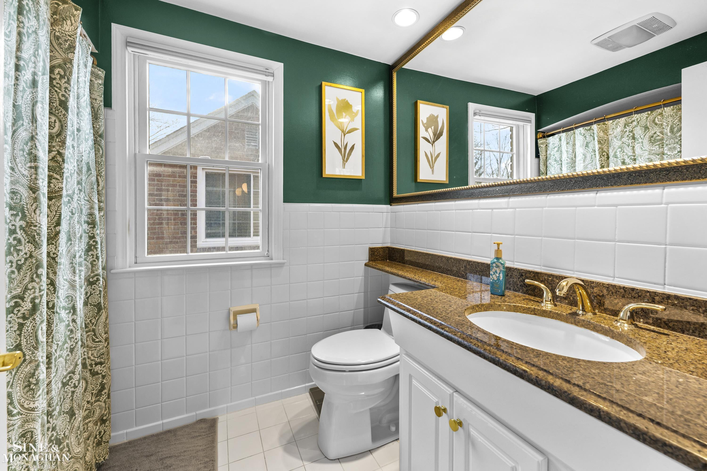 1890 Kenmore Drive, Grosse Pointe Woods, MI 48236 — Photo 20